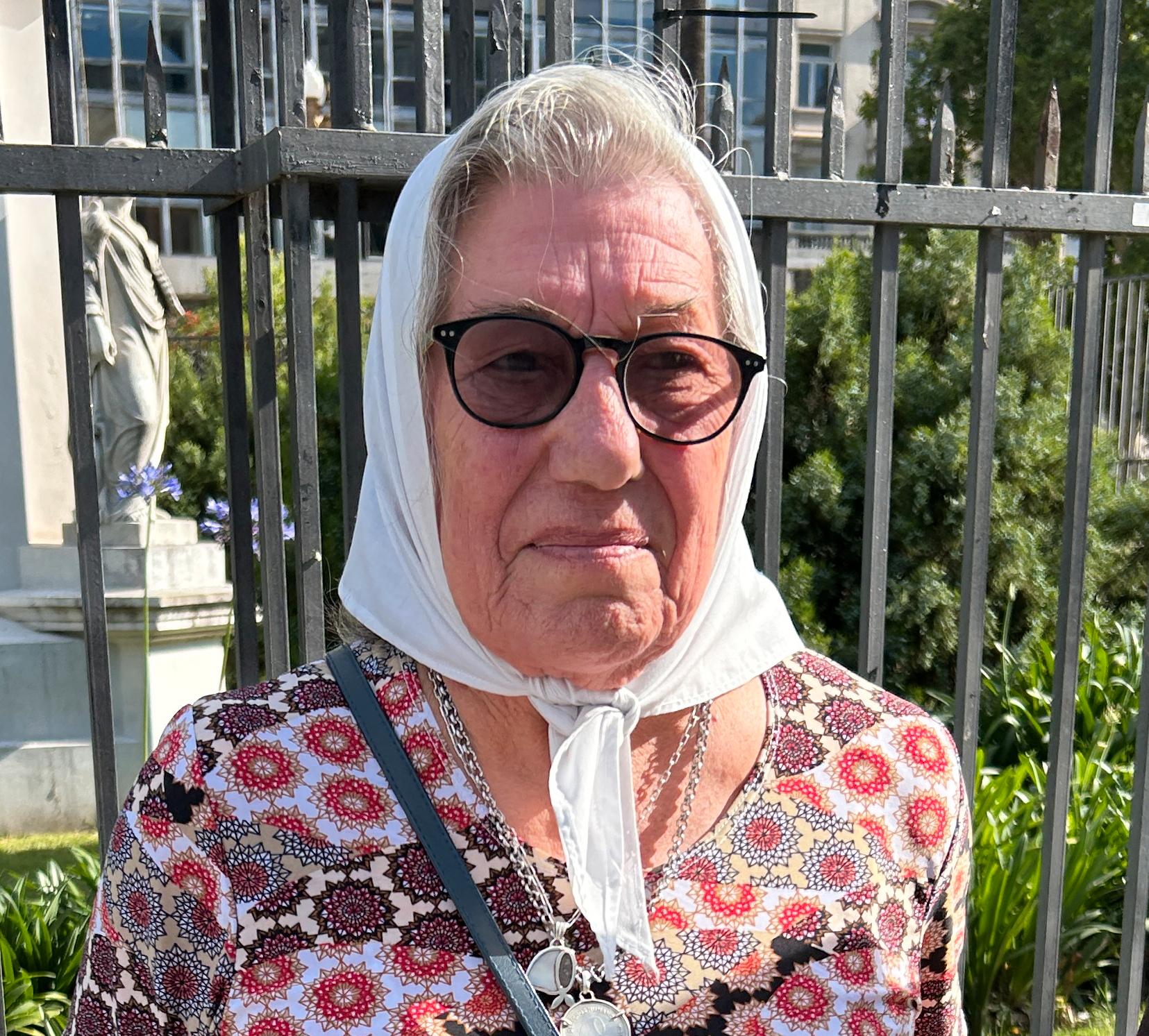 Carmen Arias, 82, leder människorättsorganisationen Mödrarna vid Plaza de Mayo.