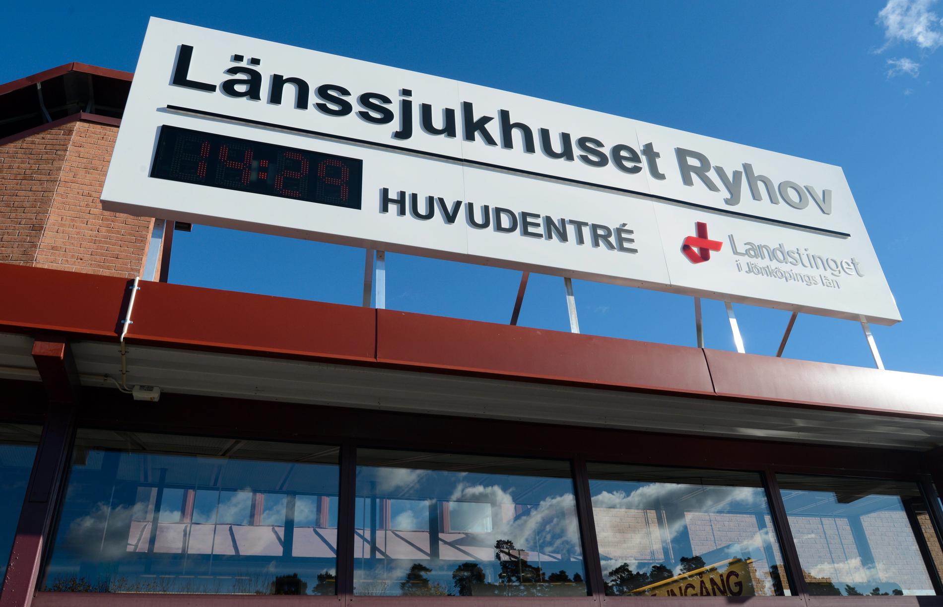 Länssjukhuset i Ryhov i Jönköping där en kvinna vårdas efter att ha smittats av coronaviruset.