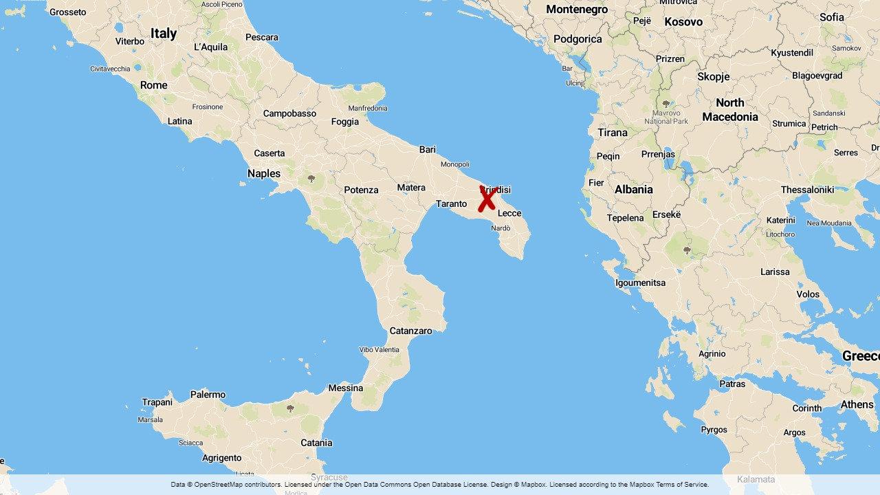 Tiotusentals människor evakuerades i Brindisi i Italien, då myndigheter skulle oskadliggöra en bomb från andra världskriget.