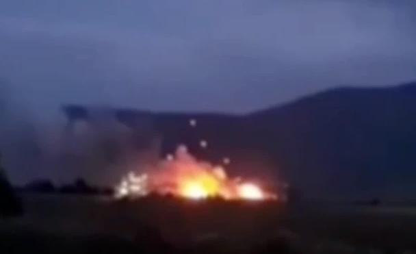 Storbrand rysk militärbas efter en  på Krim.