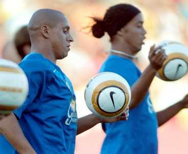 Carlos & Ronaldinho.