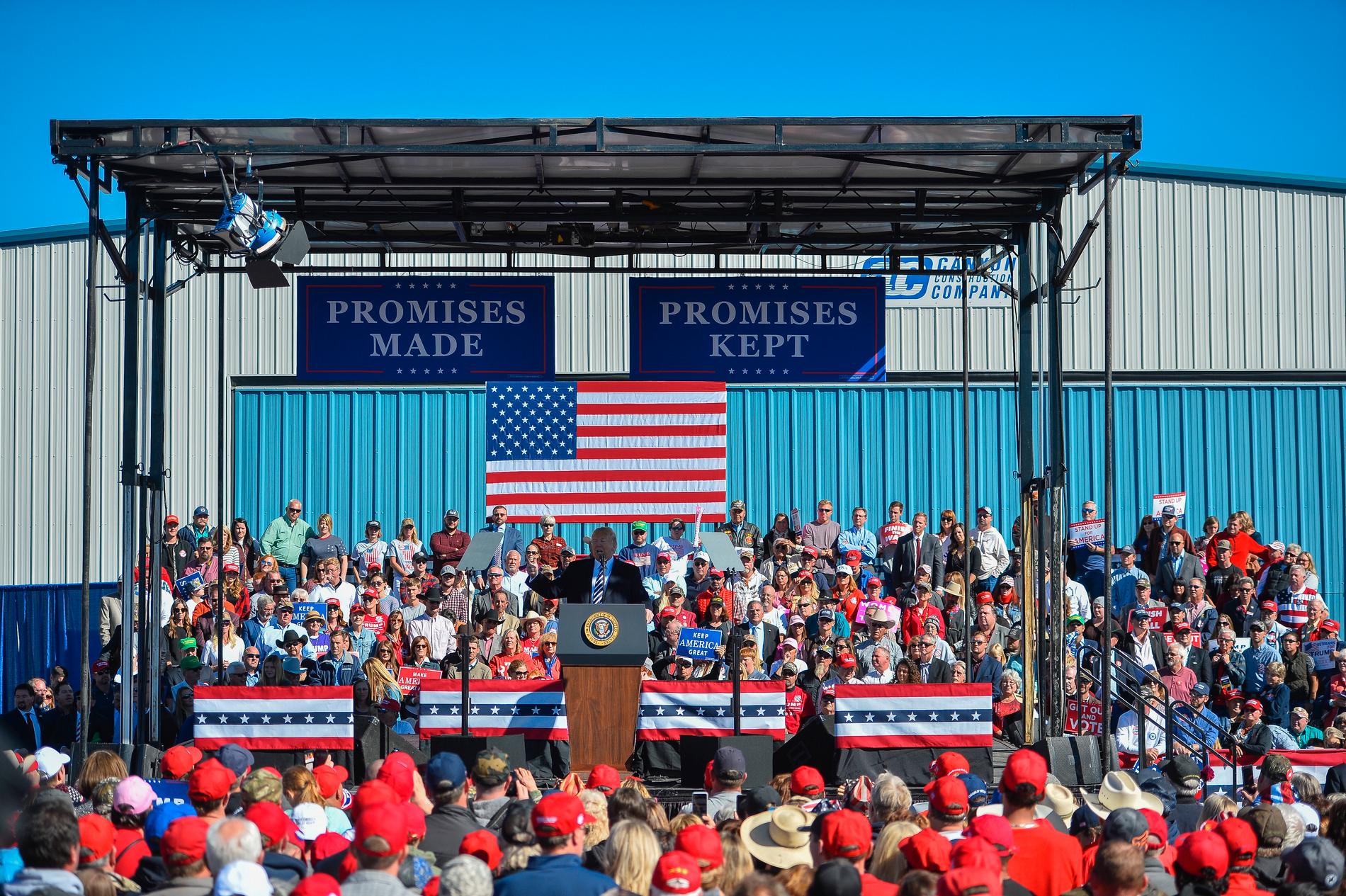 USA:s president Donald Trump vid ett politiskt massmöte i Nevada.