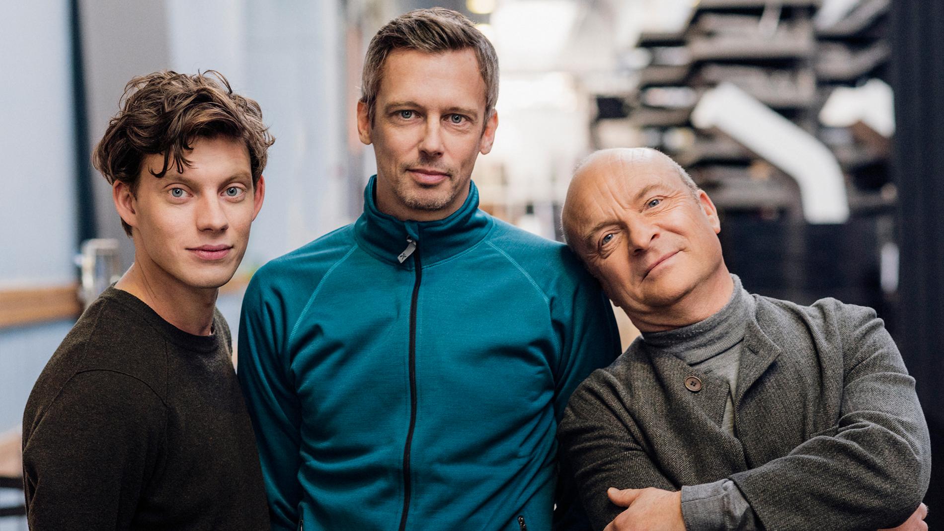  Skådespelaren Rasmus Luthander med Simon Kaijser och Jonas Gardell.