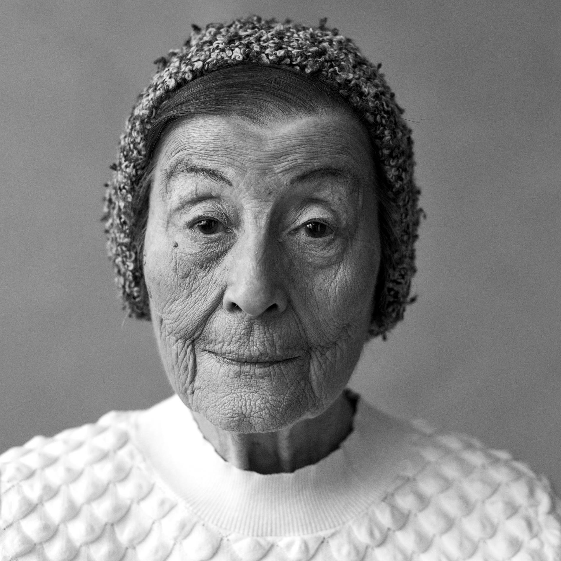 Anna Grüner, överlevande av Förintelsen. Har dokumenterats för utställningen på Kulturhuset i samarbete med Moderna museet senare i år. 