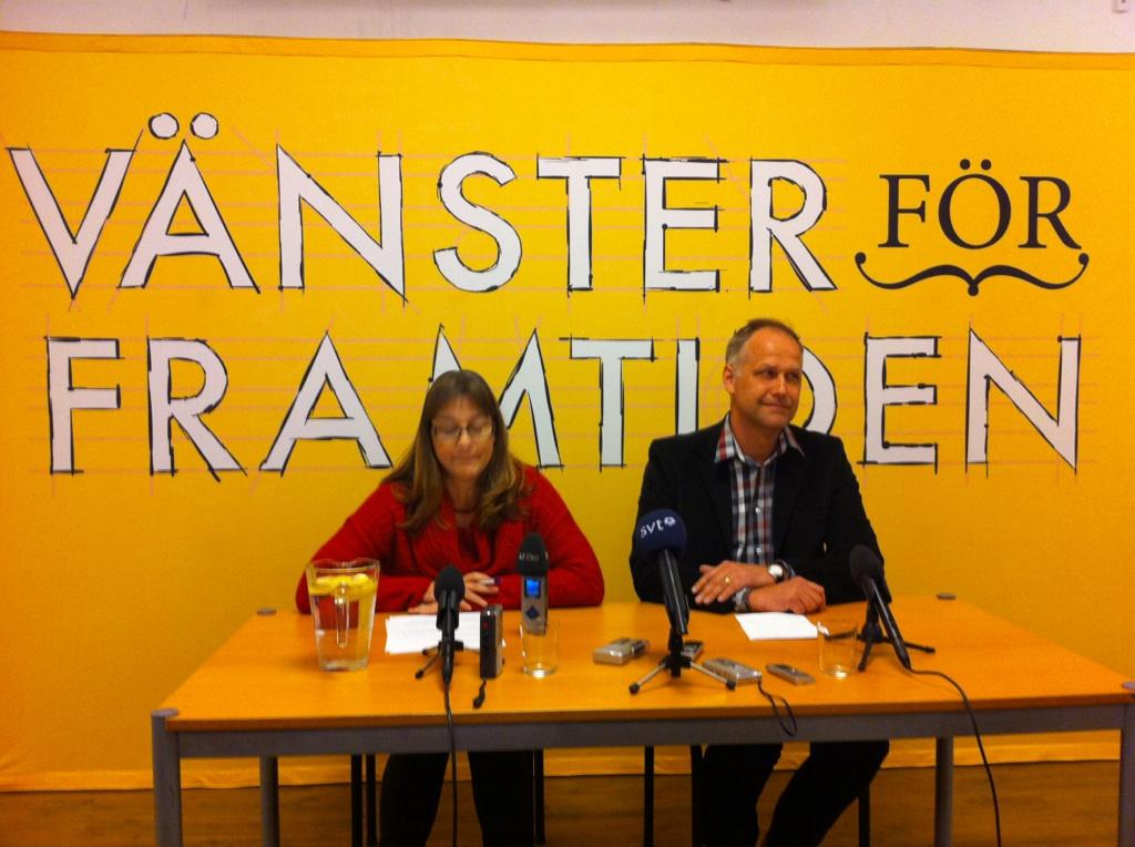 Valberedningens ordförande Elise Norberg och Jonas Sjöstedt under pressträffen på lördagen.