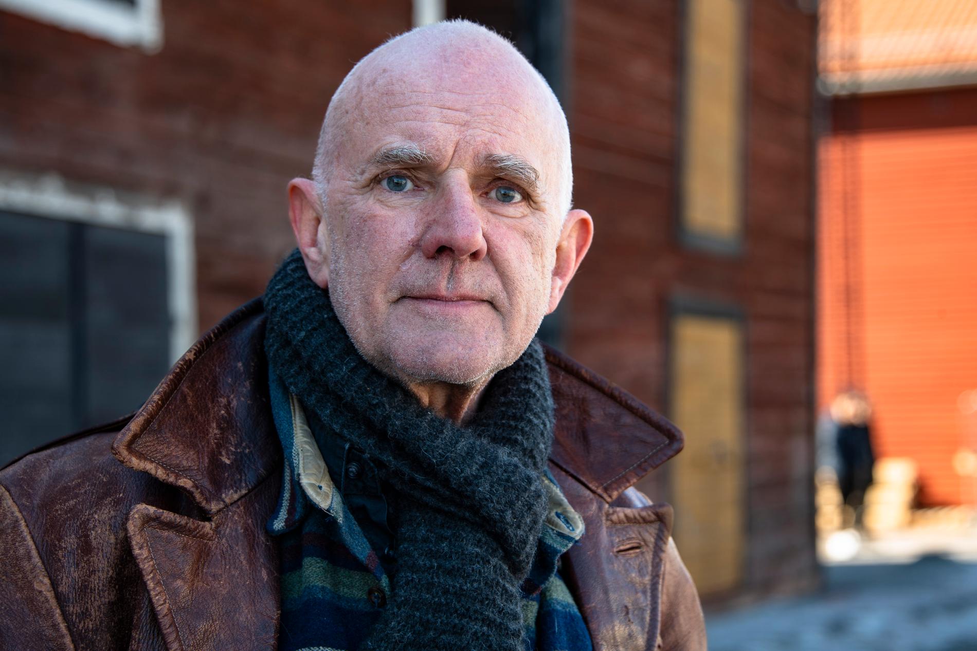 Lars Berglund, 67, tycker att man måste jobba med männen för att komma åt orsaken till mäns våld mot kvinnor. 