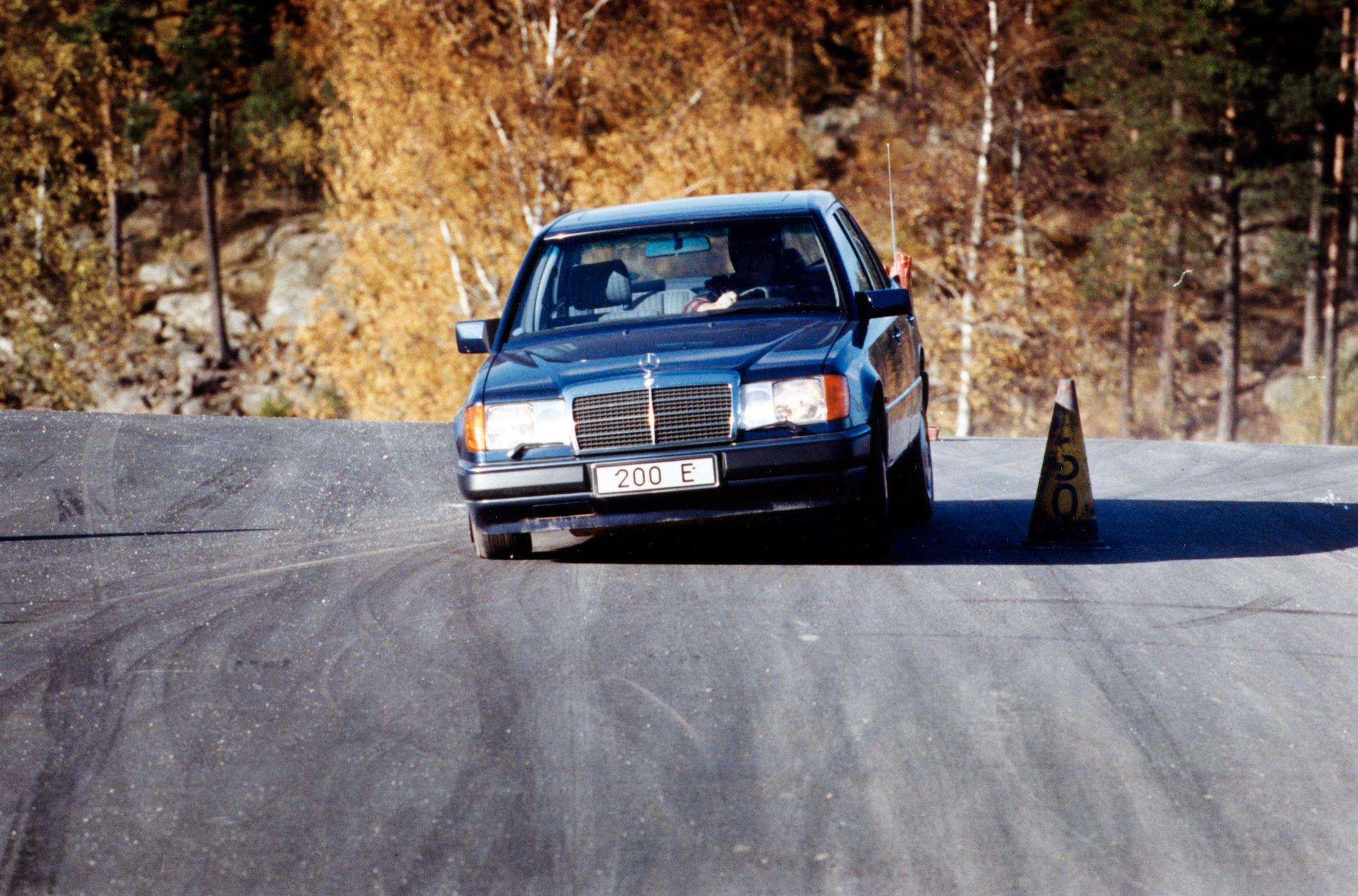 Mercedes 200 E 1990.