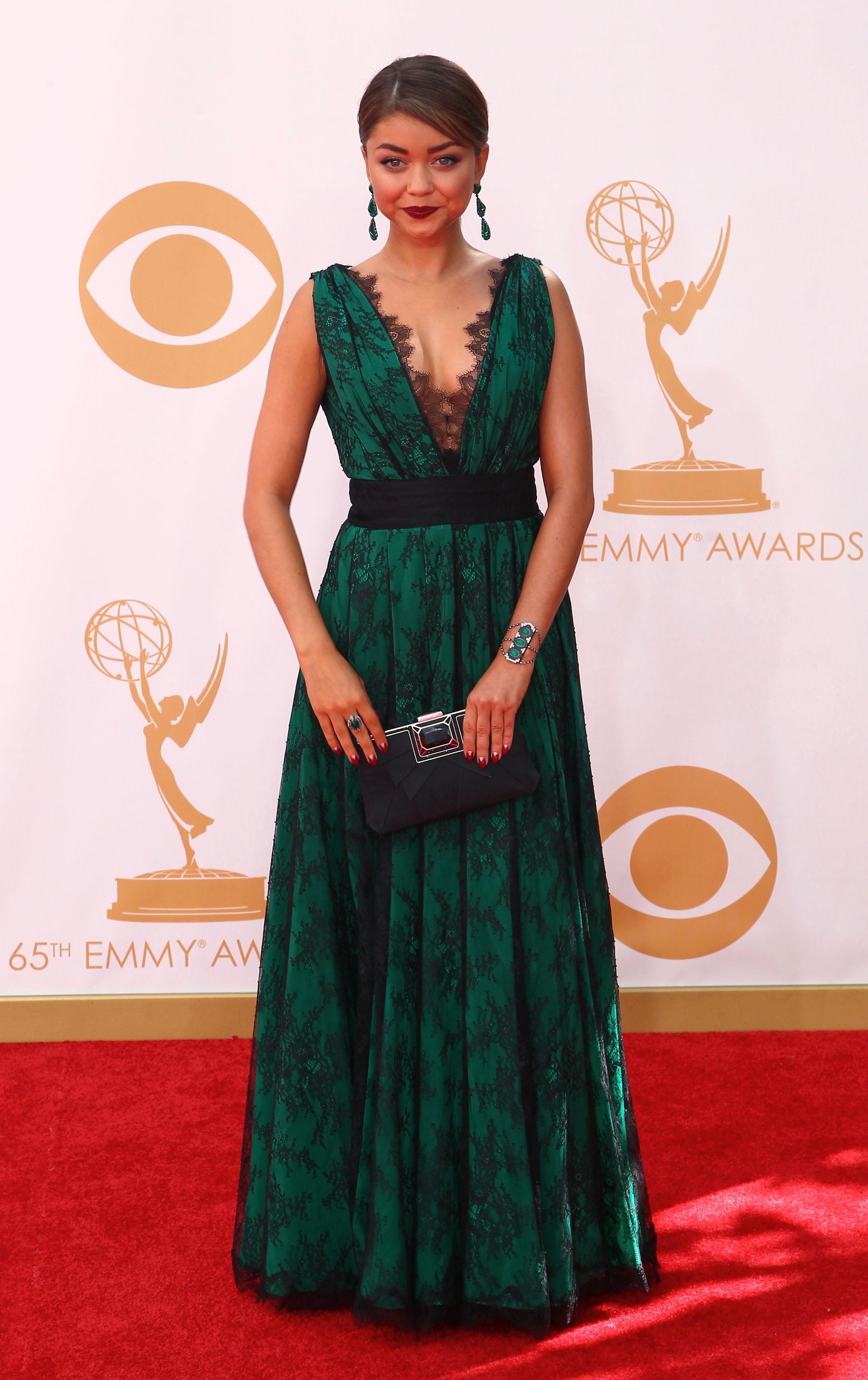 Sarah Hyland ”Modern family”-aktrisen Sarah Hyland valde smaragdgrönt från CH Carolina Herrera.