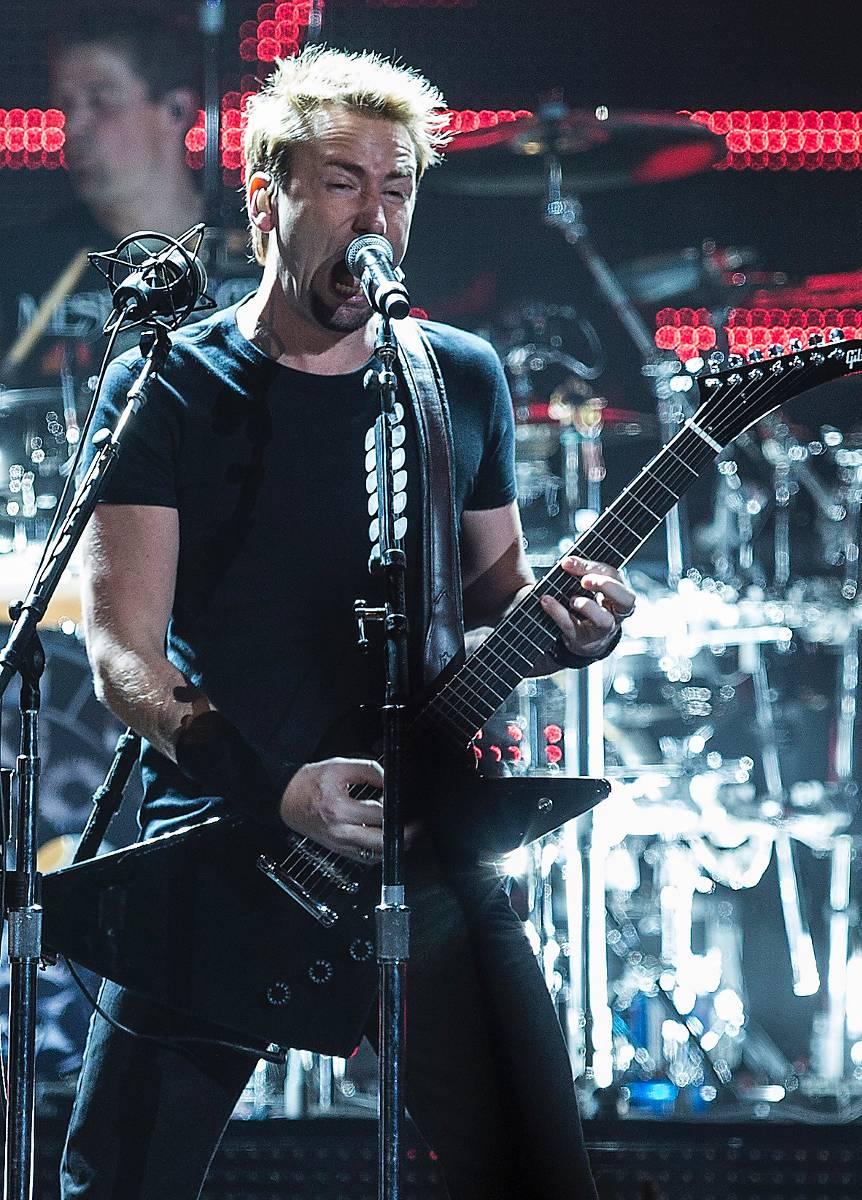 Nickelback, med Chad Kroeger i spetsen, levererar muskelmonotona hits utan passion.