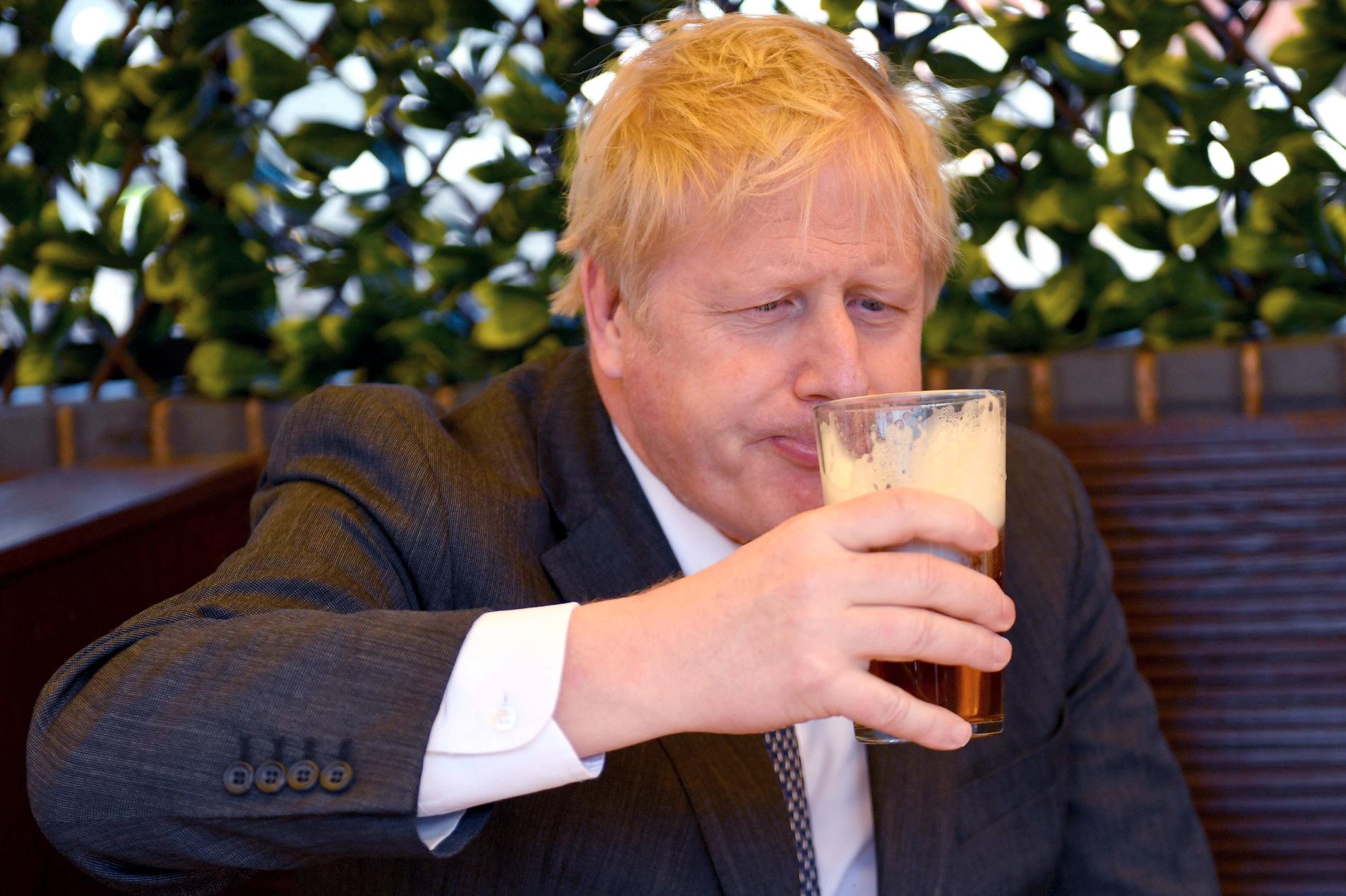 Polisen kommer att utreda Boris Johnsons skandalfester.