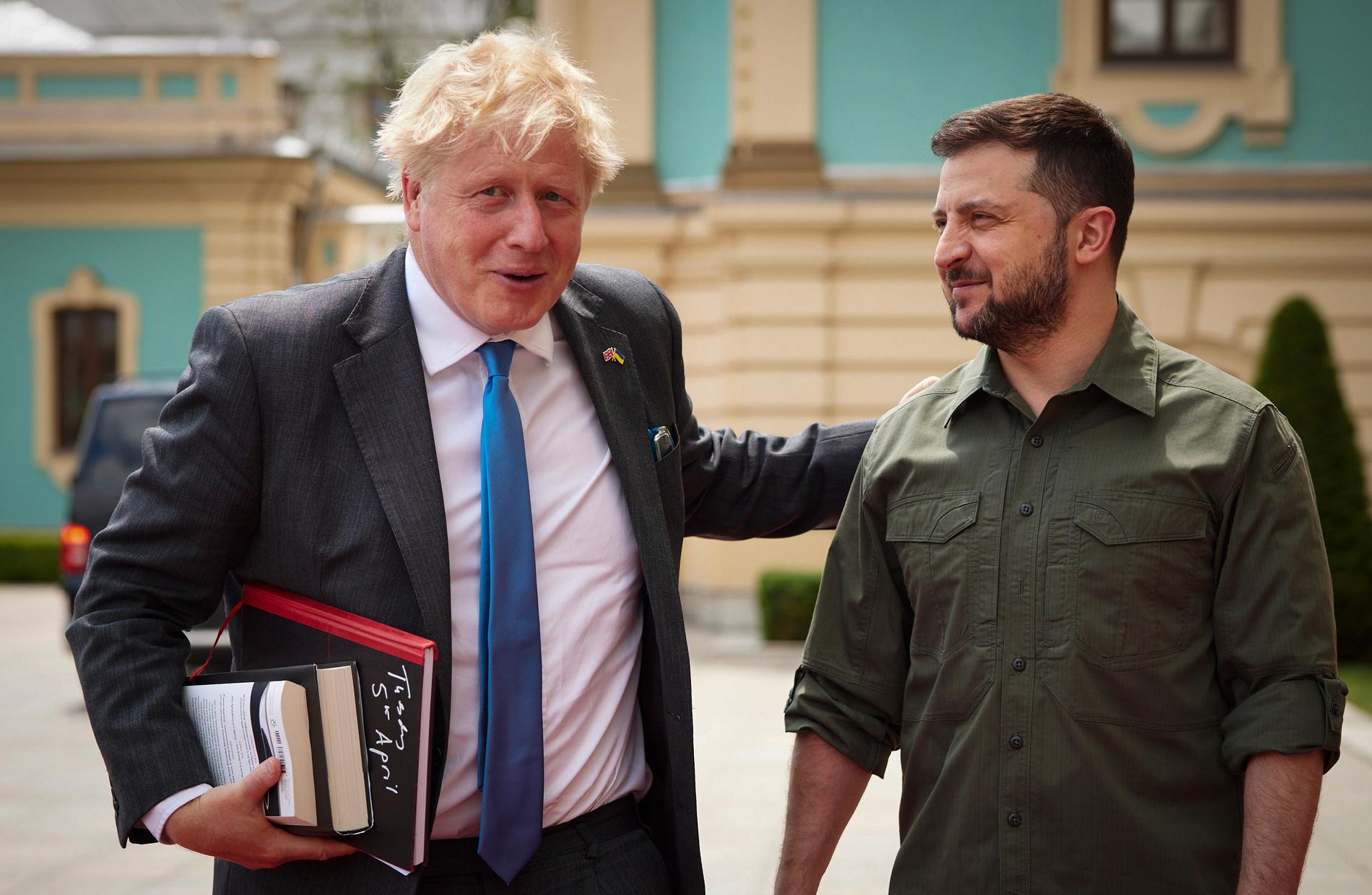 Boris Johnson åkte på en oannonserad blixtvisit till Kiev på fredagen.