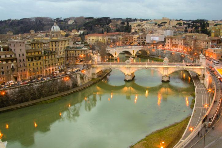 Rom En av de populäraste städerna att resa till i påsk.