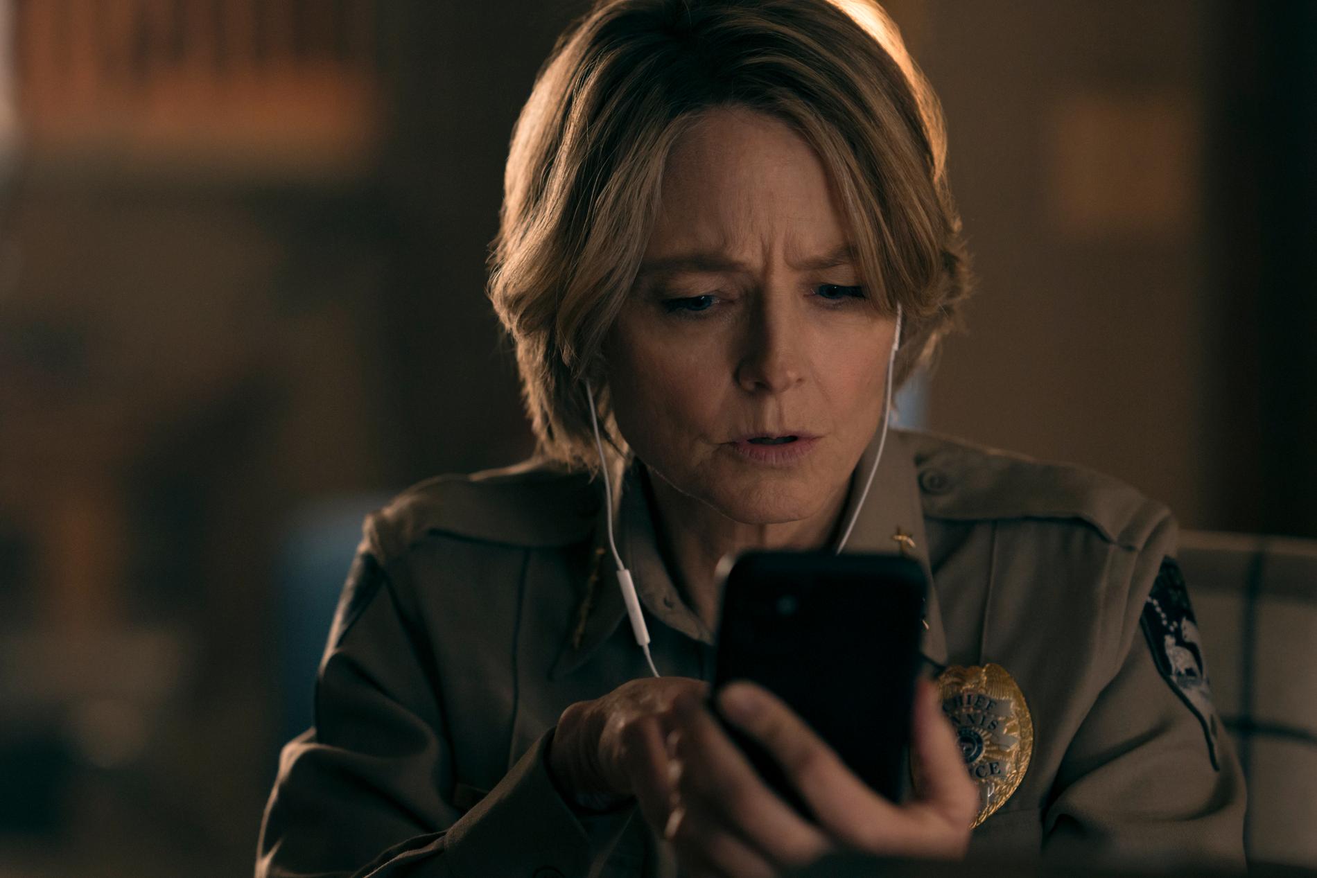 Jodie Foster i "True detective: Night country" på HBO Max. Pressbild.