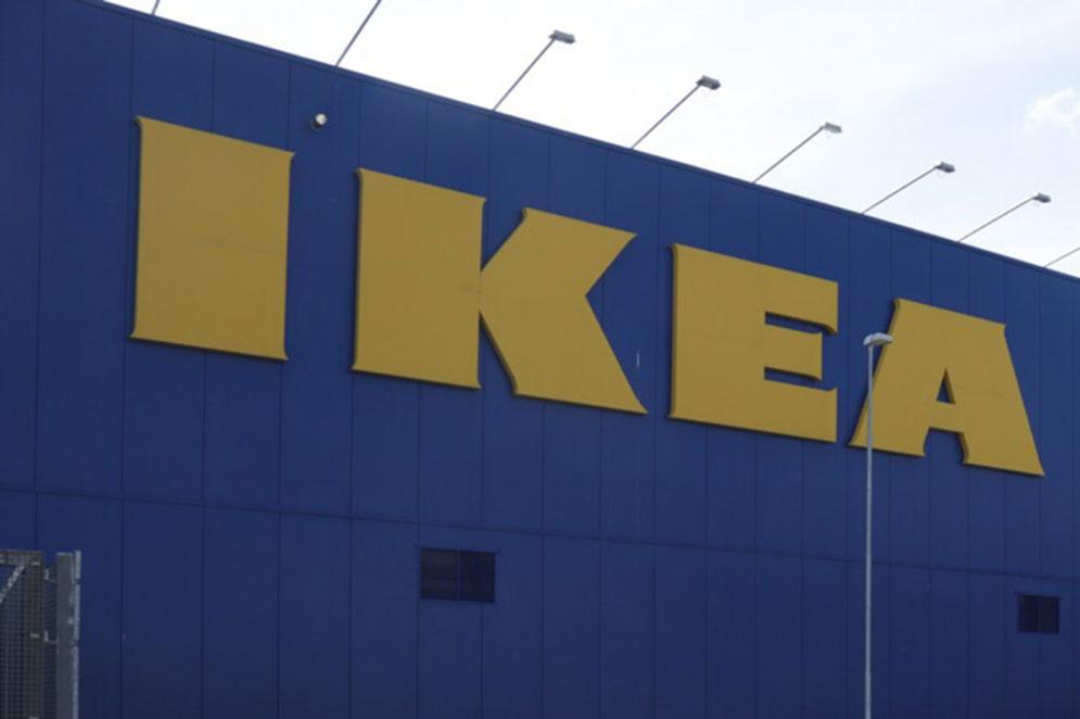 Över hela världen är IKEA:s varuhus gula och blå. Inget annat företag har knutit sitt varumärke lika hårt till Sverige.