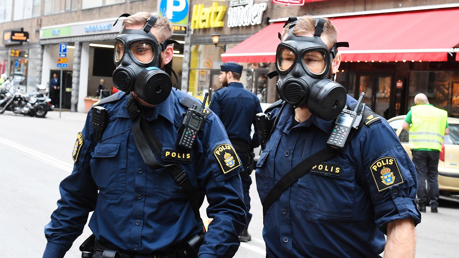 Marin Melin hyllar sina poliskollegor efter lastbilsattacken i Stockholm.