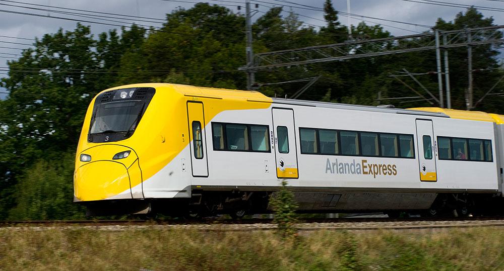 Arlanda Express är snabbaste sättet att ta sig till Arlanda från Stockholm. 