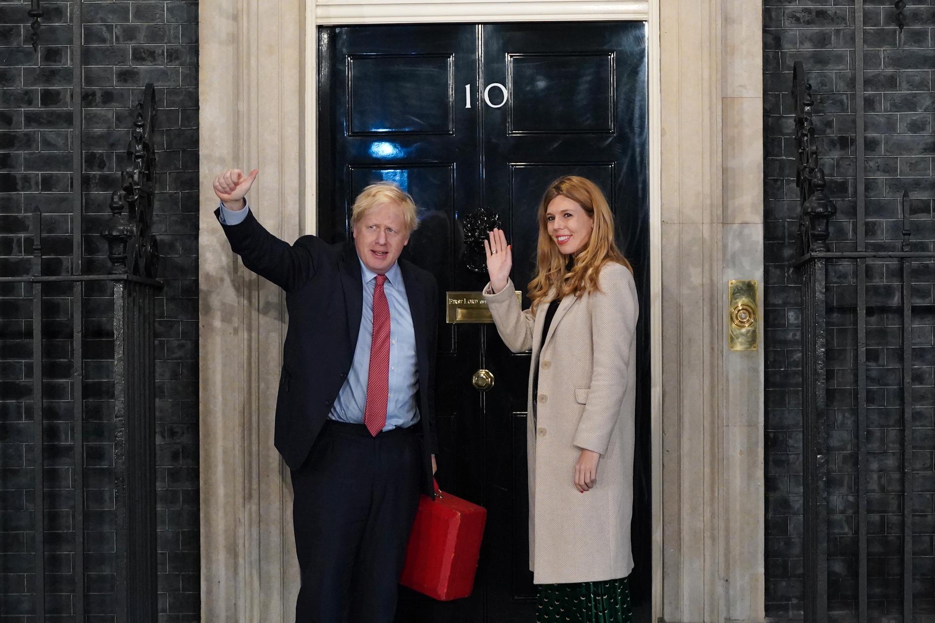 Premiärminister Boris Johnson och sambon Carrie Symonds i december 2019.