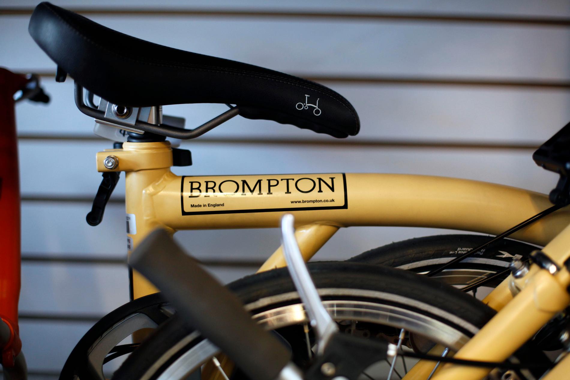Cykeltillverkaren Brompton har tagit höjd för importproblem i händelse av avtalslöst brexit.