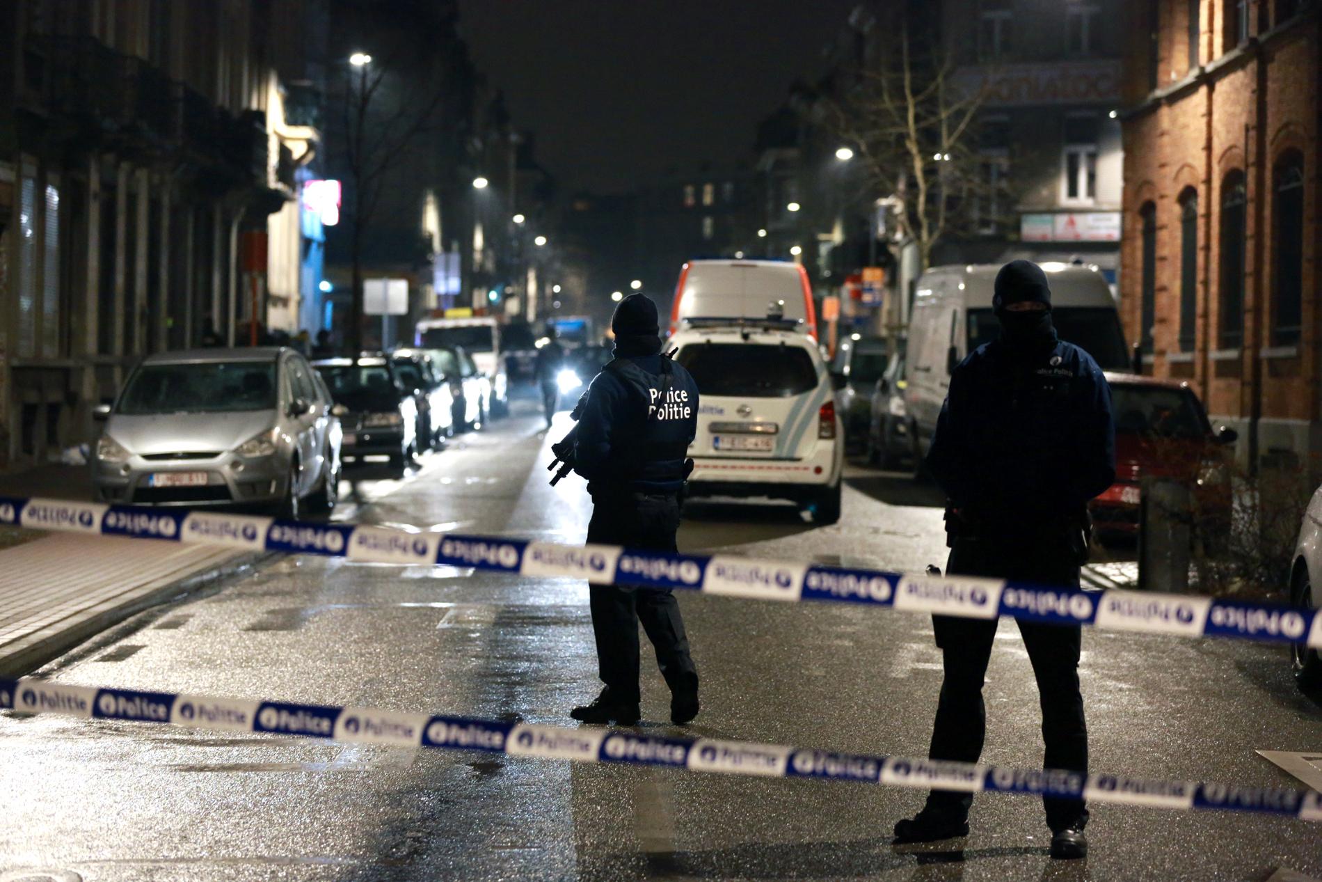 Flera personer greps på torsdagskvällen i Brysselförortern Schaerbeek.