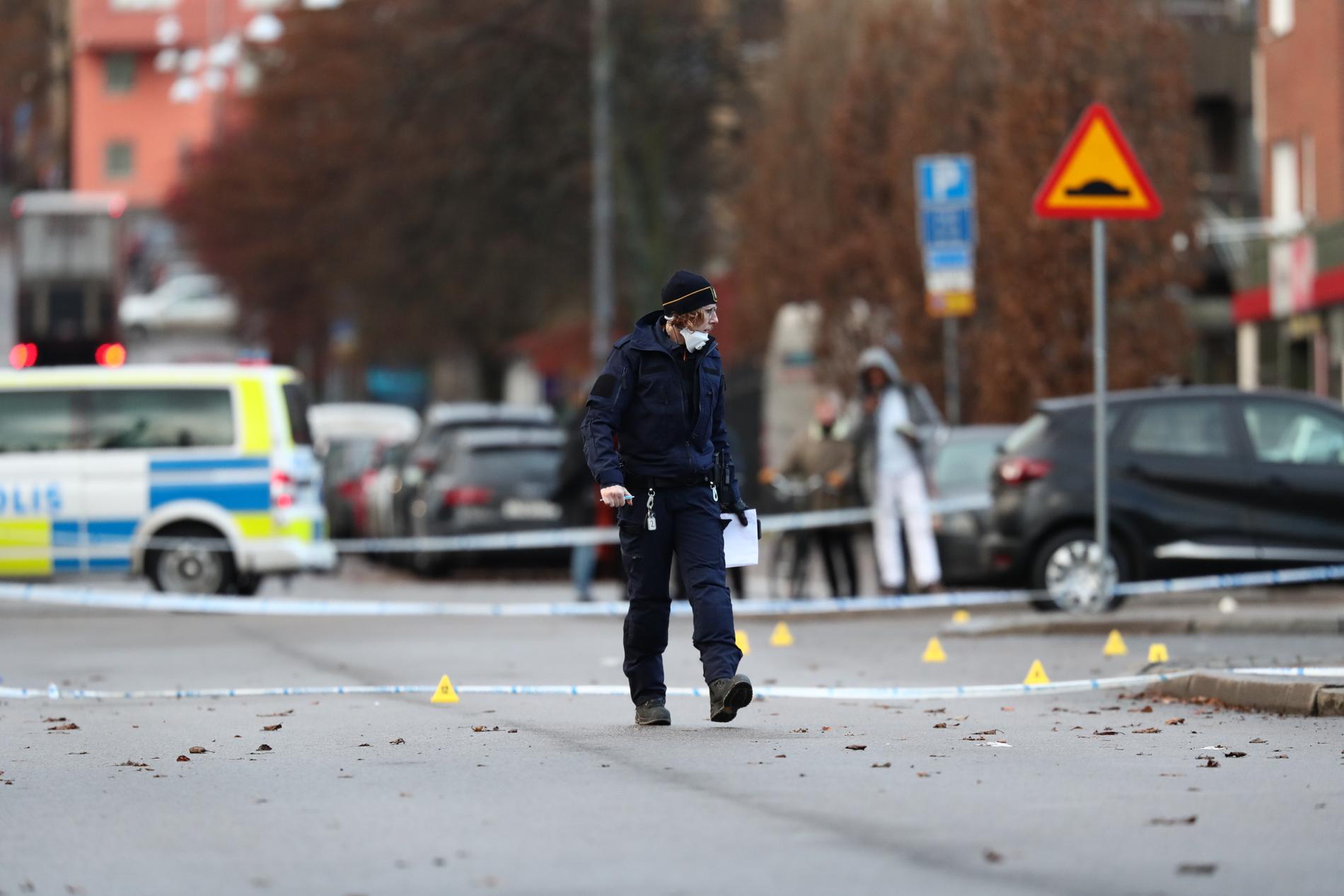 Två män sköts ihjäl utanför en nattklubb i Norrköping 5 december. En av männen var vän och ingick i samma gäng som en man som bodde i huset där en sprängladdning detonerade på onsdag morgon. Arkivbild.
