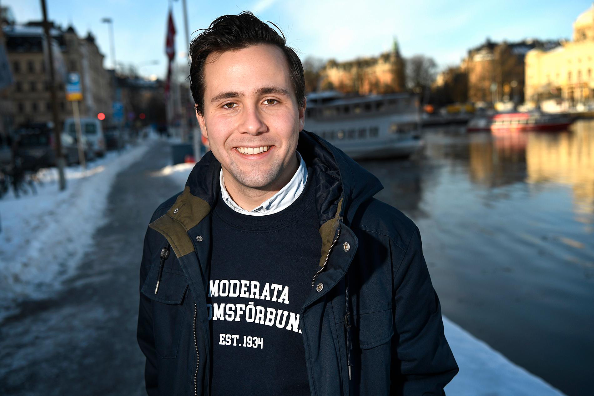 Muf-basen vill att M ska vara Sveriges ledande skolparti.