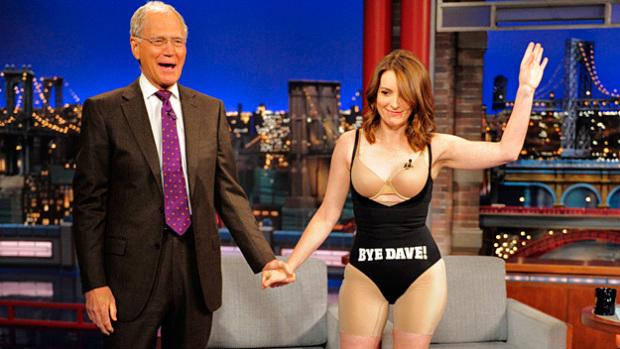 Tina Fey överraskade Letterman med striptease John Paul Filo/CBS