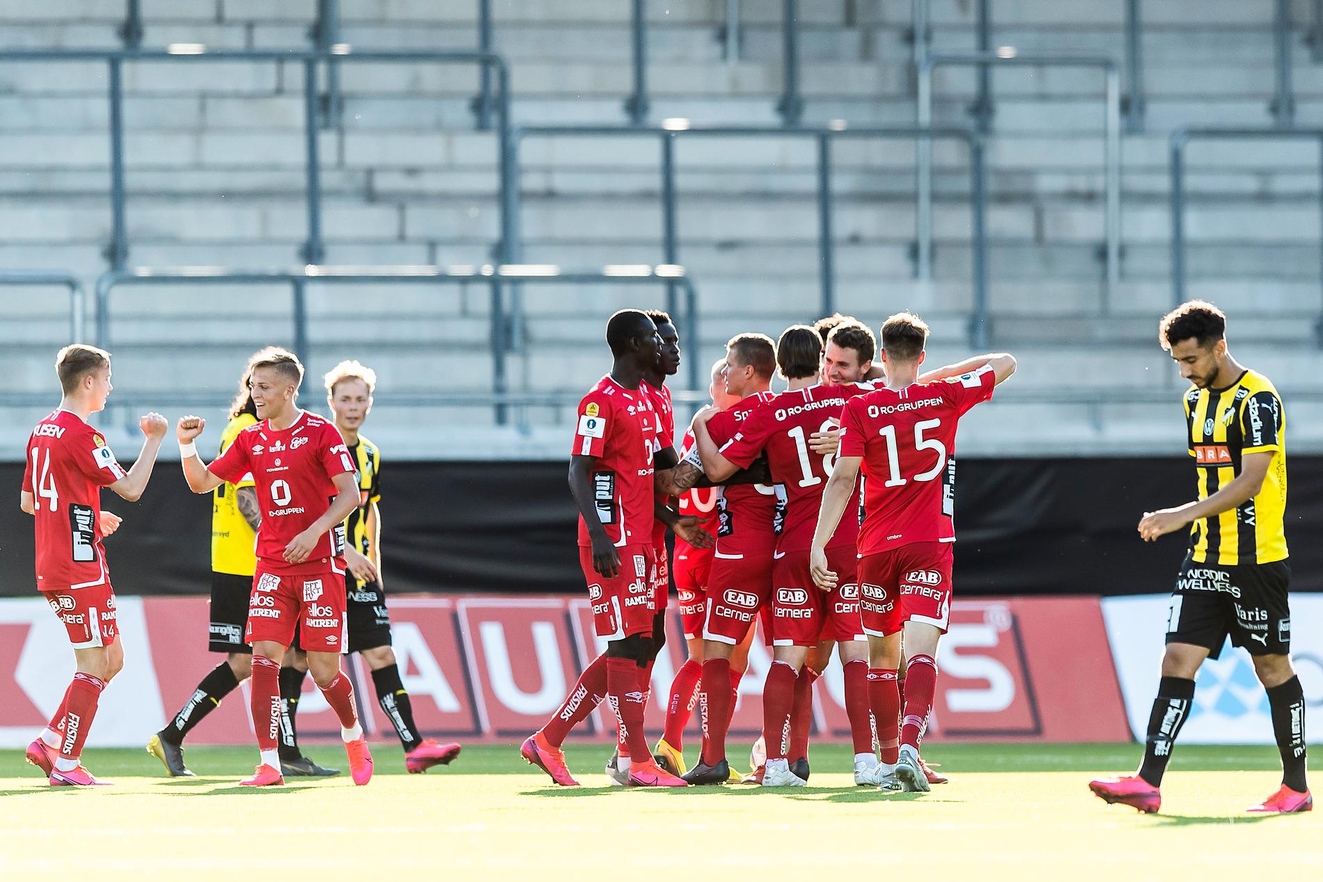Elfsborg jublar efter det avgörande 1–2-målet.