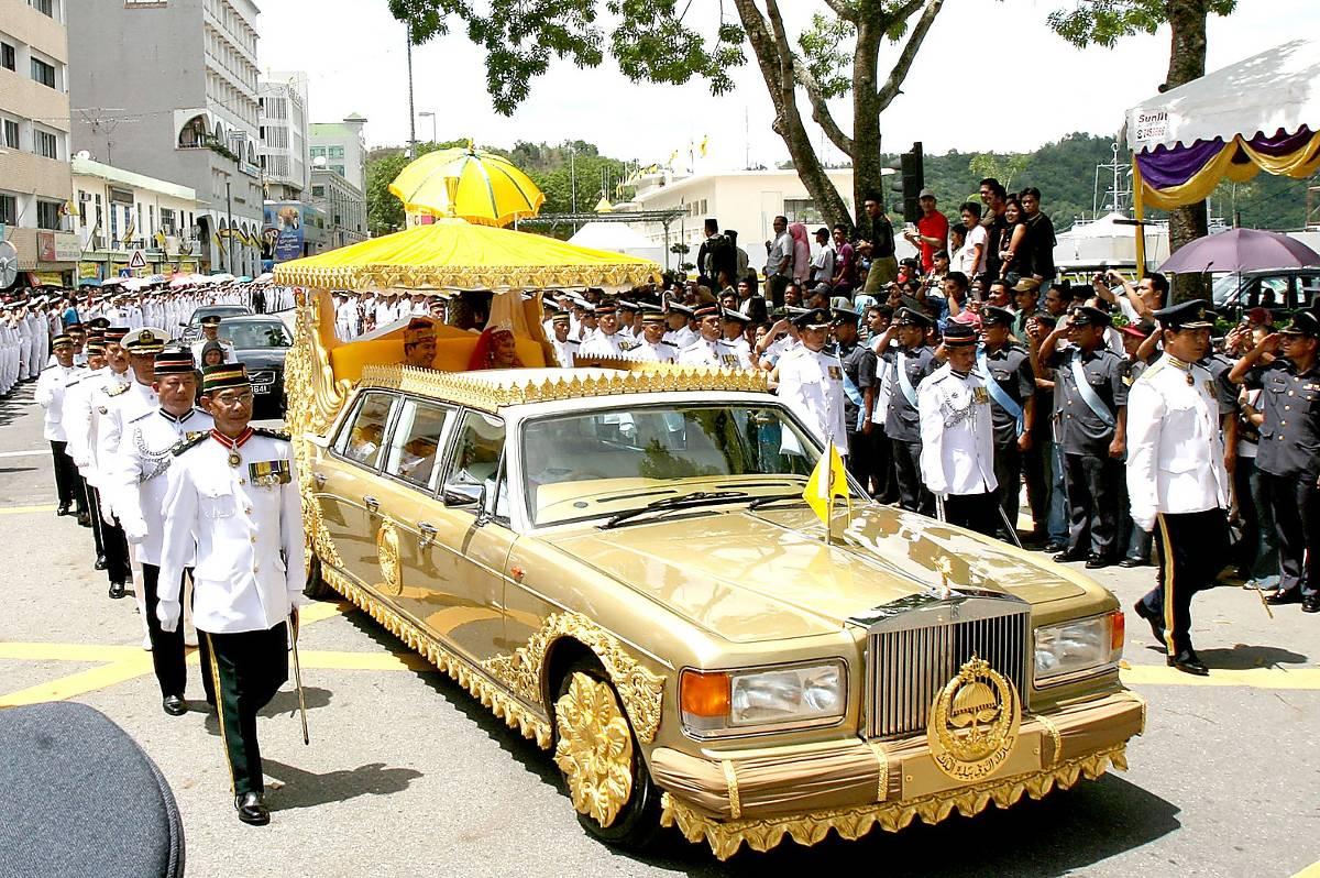 Sultanen räknades 2012 till världens femte rikaste man.