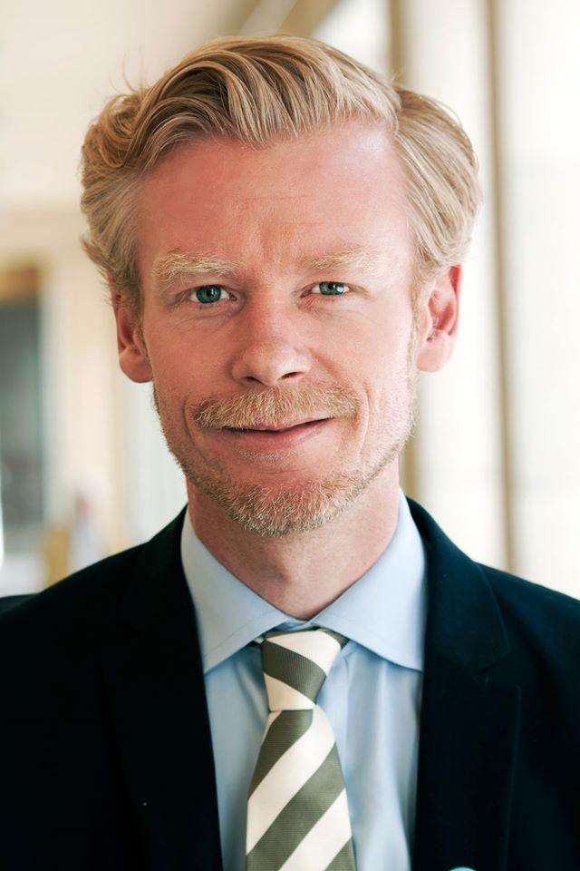 Ole-Jörgen Persson (M).
