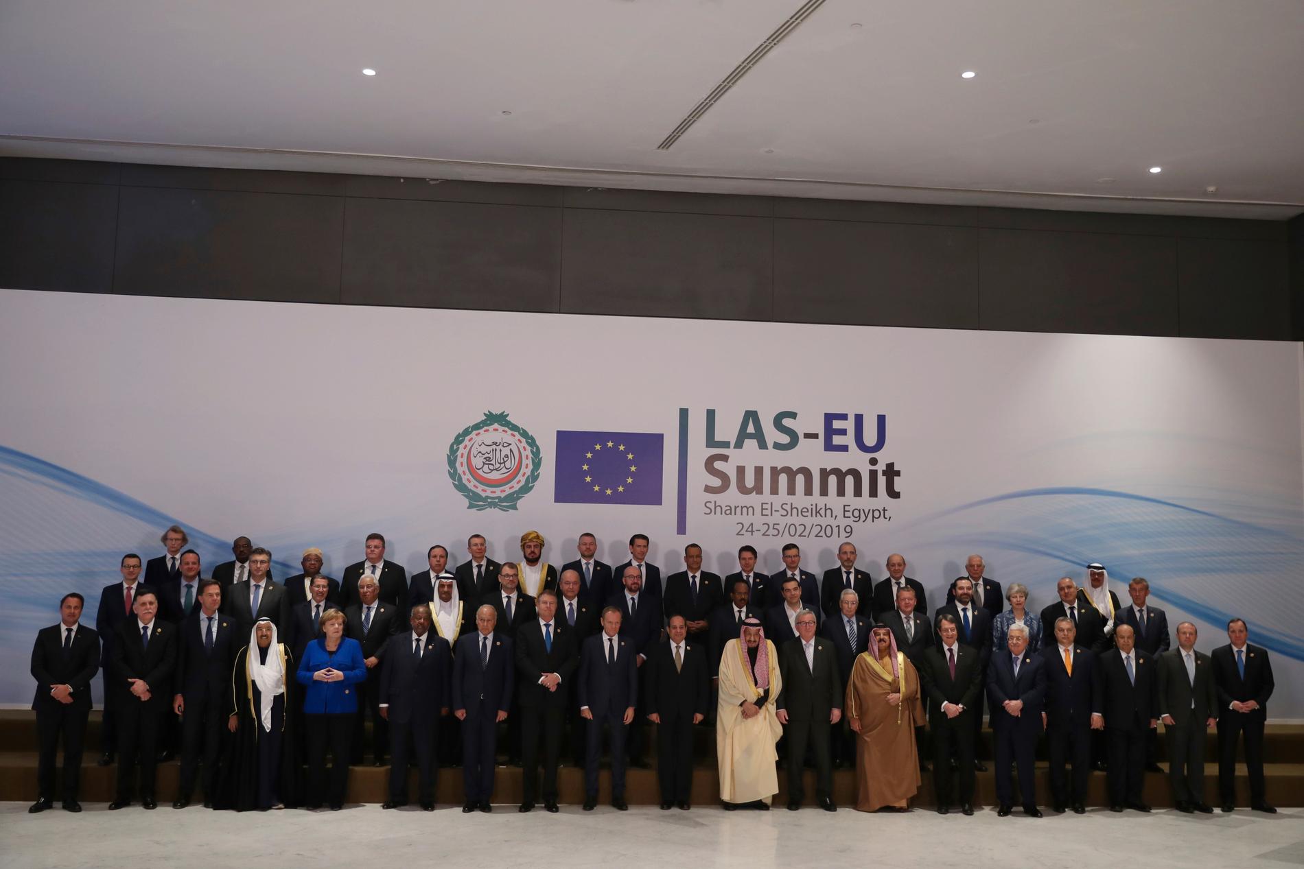 Ledarna för EU och Arabförbundet under toppmötet i Sharm el-Sheikh.