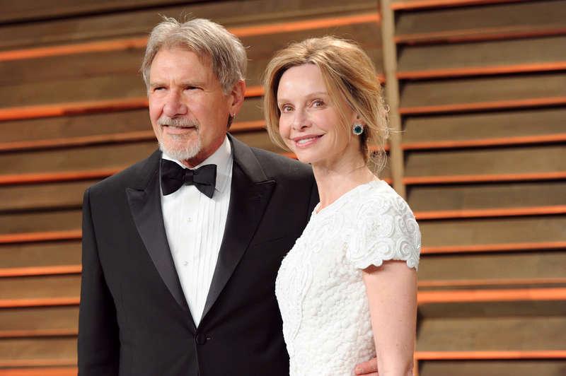 Harrison Fords fru Calista Flockhart var märkbart skakad efter att hon besökt sin man på sjukhuset.
