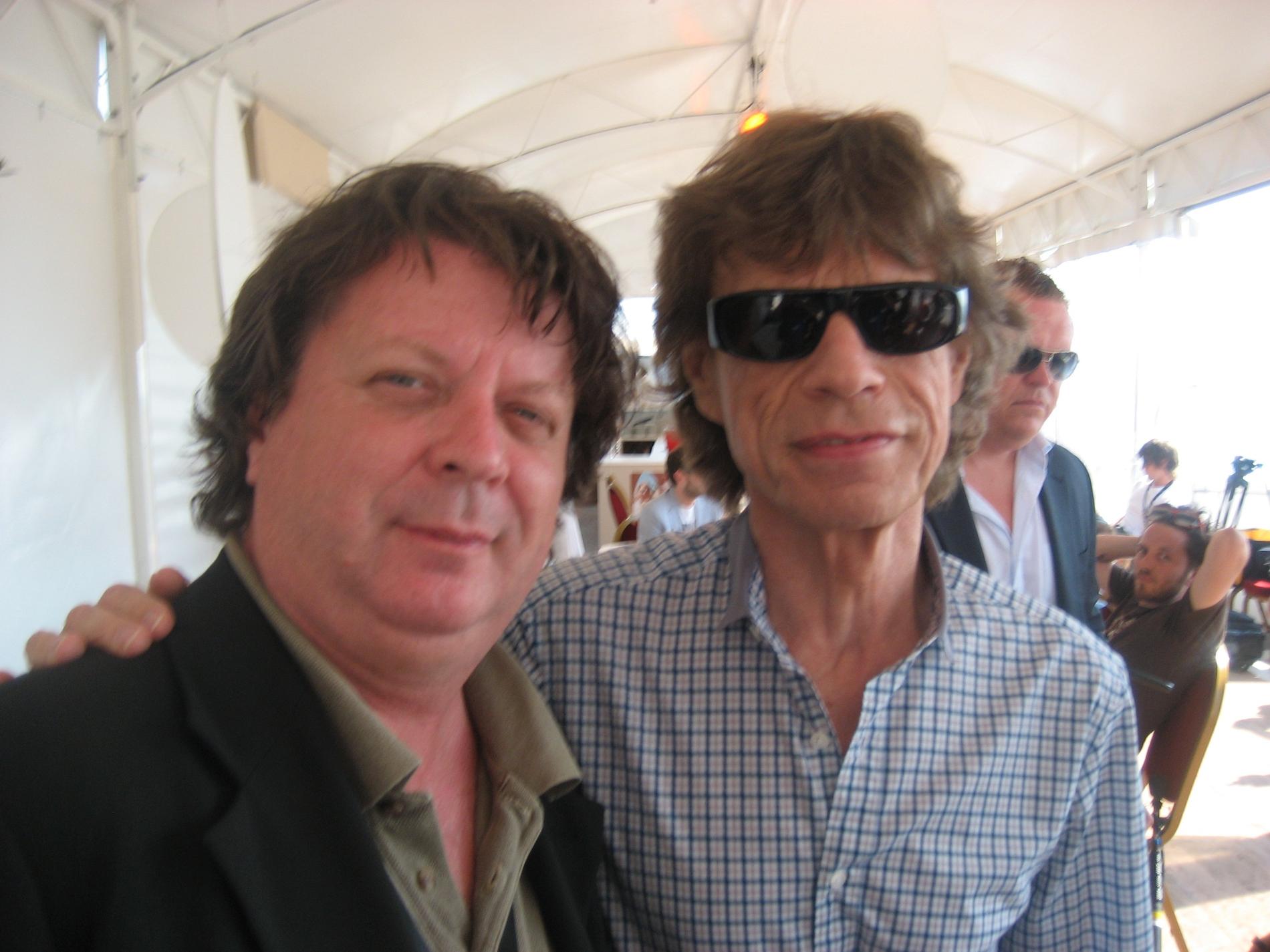 The Glimmer Twins! Eller… snarare några sekunders vänskap mellan Nöjesbladets utsände och Mick Jagger.