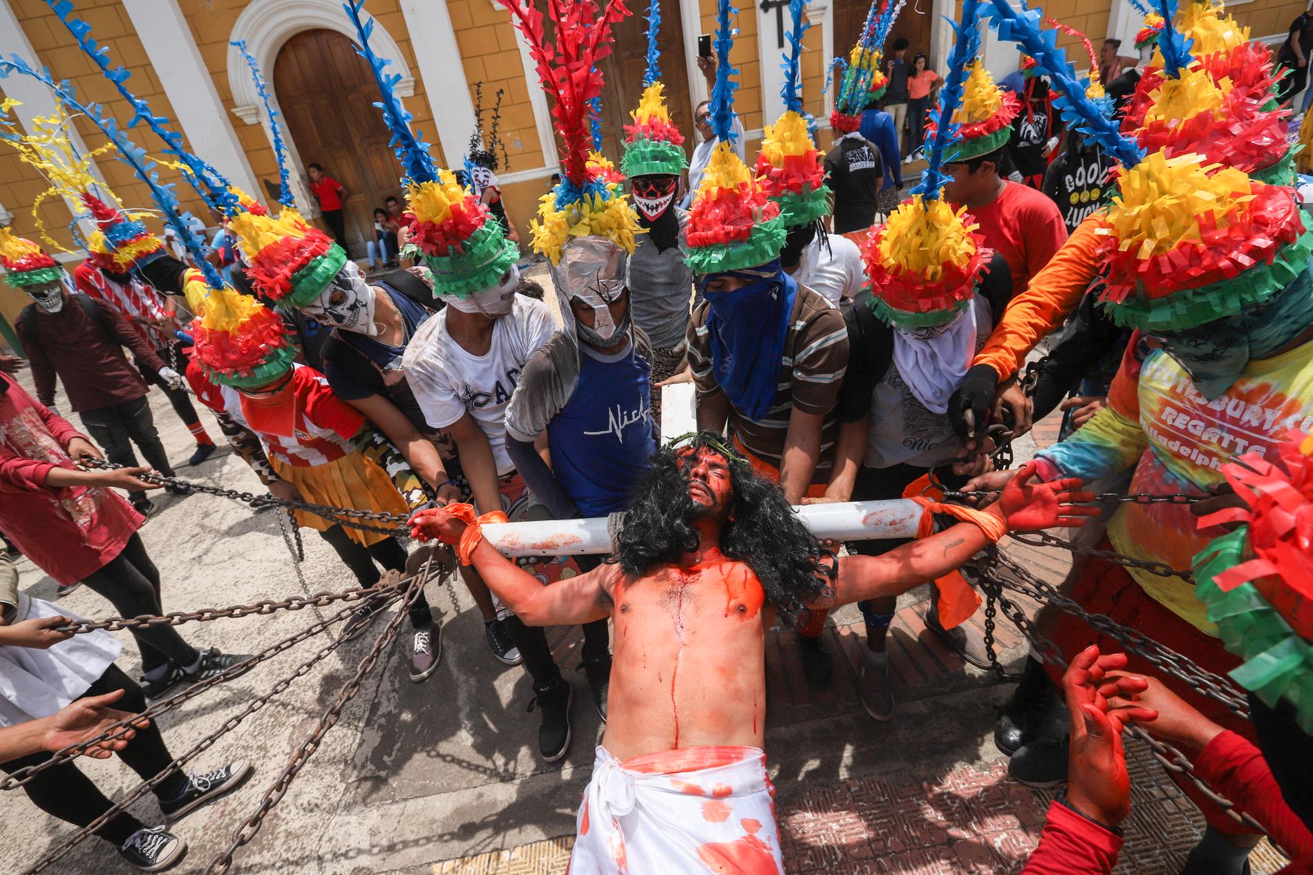 Påskfirandet pågick som vanligt på många håll i Nicaragua, trots coronakrisen. Bilden är tagen i staden Masatepe i fredags.