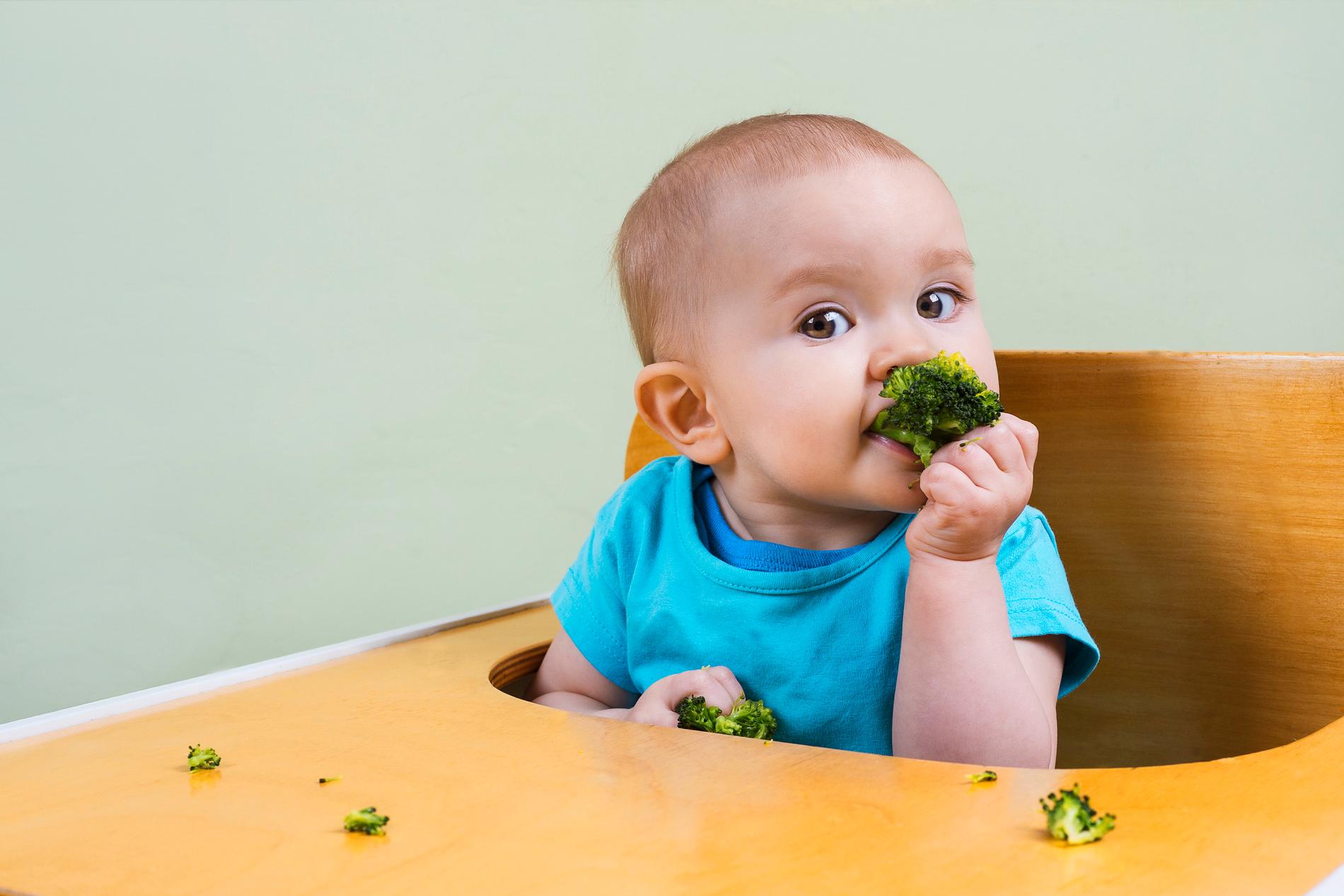 Forskarna har undersökt hur vi kan få barn att äta mer grönsaker. 