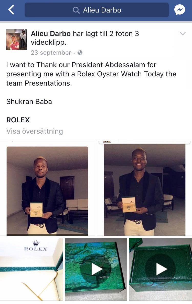 Alieu Darbo poserar med Rolex-klockan på sin Facebook-sida.