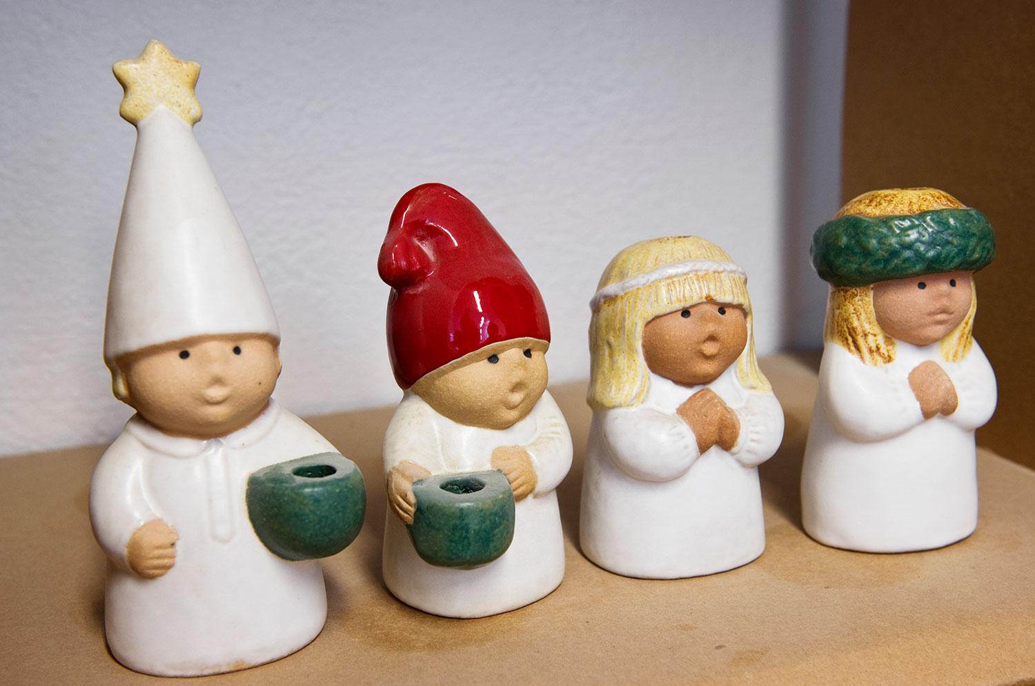 Keramikfigurer i adventsserien av keramikern Lisa Larson.