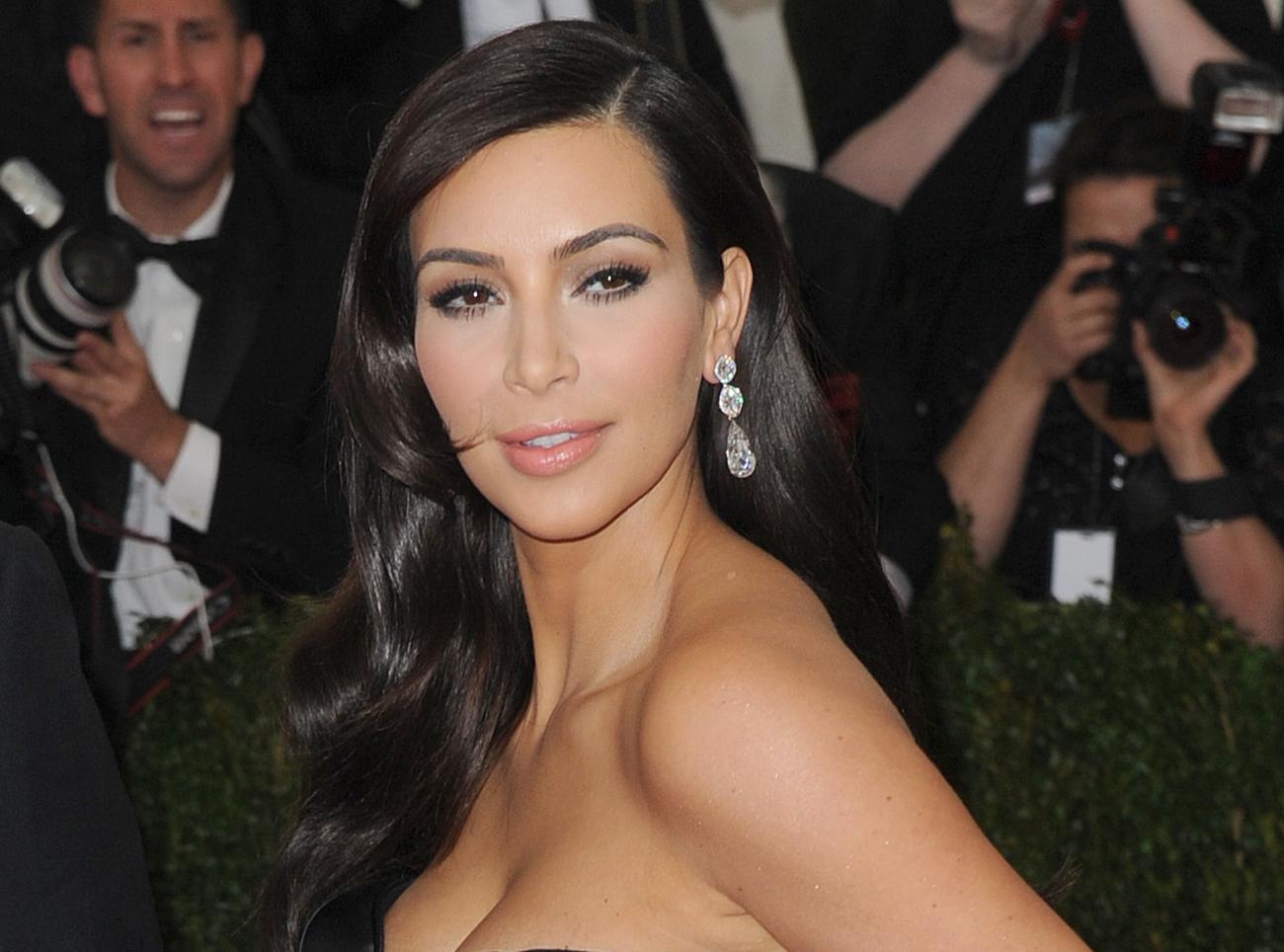 Kim Kardashian uppges dra in över en halv miljard kronor på sitt nya mobilspel.