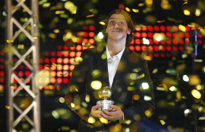 Senhösten 2007 vann Zlatan sin andra guldboll. Och den här gången var huvudpersonen på plats i Stockholm för att ta emot priset.