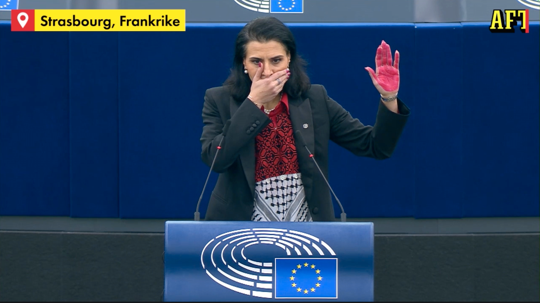 Abir Al-Sahlani (C) höll ett mycket bra tal om Gaza. Sen röstade hon mot förbud att sälja vapen till Israel.