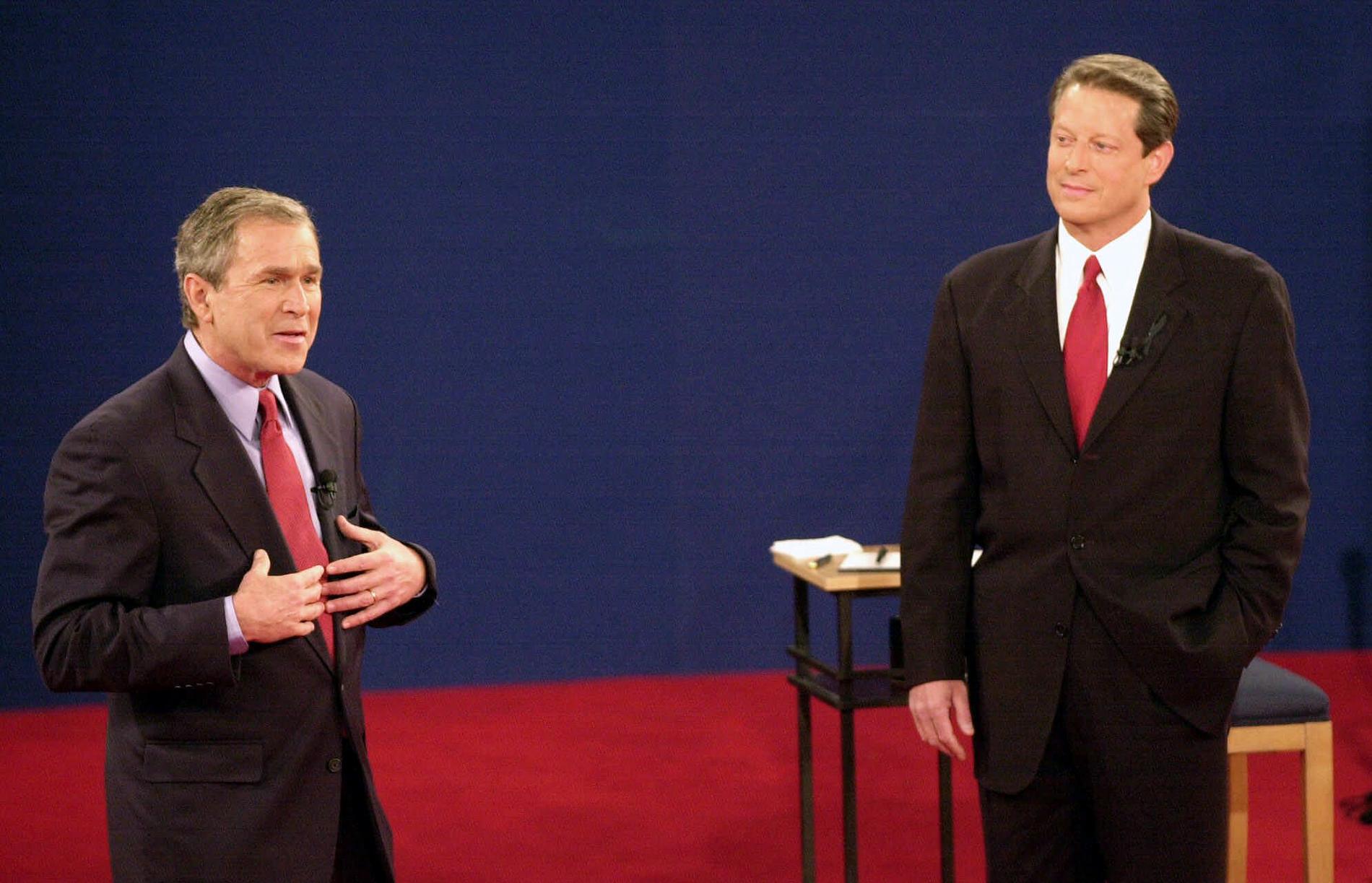 Presidentvalet 2000 är ett av de mest kontroversiella i USA:s historia. George W Bush blev president efter att frågan avgjorts i Högsta domstolen. 