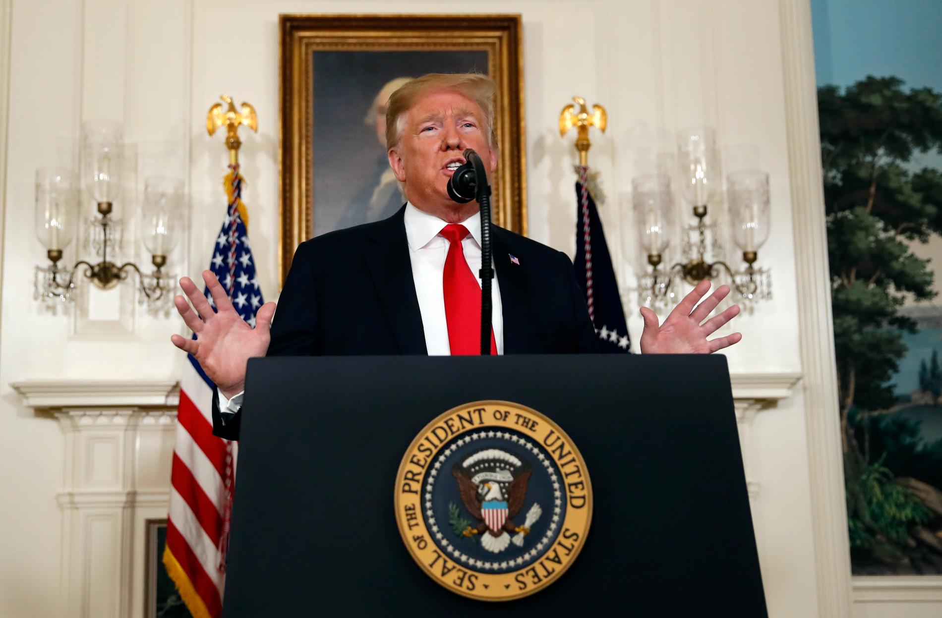 President Donald Trump lägger i ett tal fram en kompromiss som han hoppas ska ge USA en ny budget med finansiering av en mur mot Mexiko.