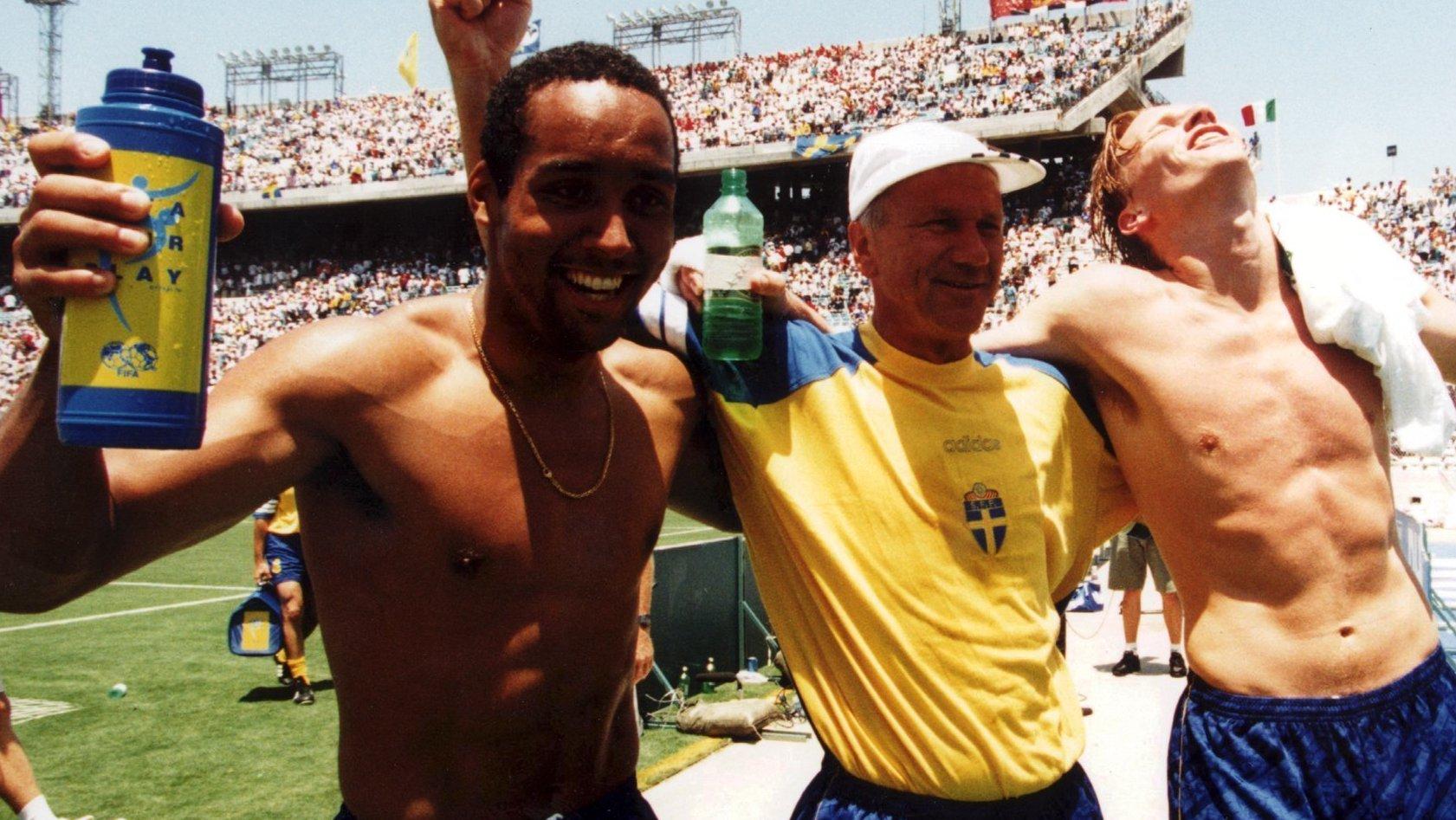 Sverige tog brons i VM i USA 1994, när laget besegrade Bulgarien. På bilden syns Martin Dahlin, Tommy Svensson och Kenneth Andersson. Arkivbild.