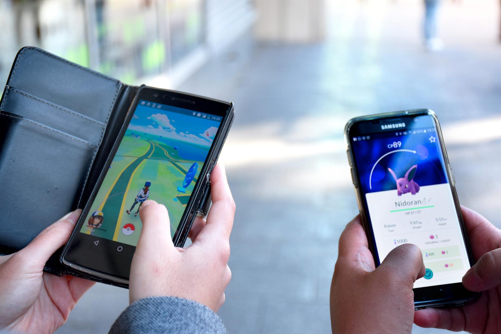 Att ge sig ut och fånga Pokémons är inte okej under restriktionerna, enligt polisen i australiska Victoria.