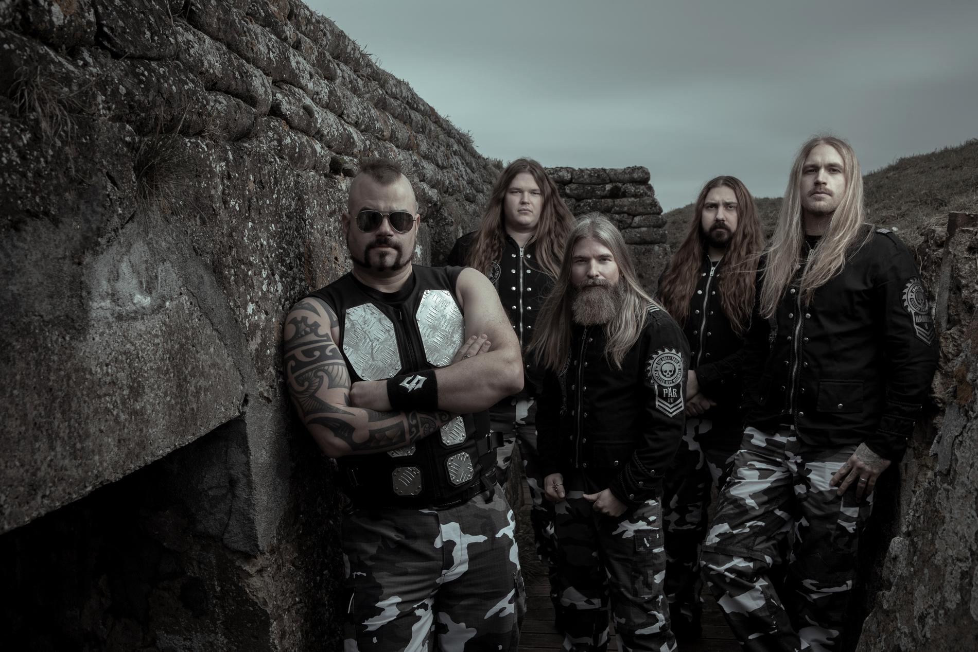 På sitt tionde album stannar svenska metalbandet Sabaton kvar i första världskrigets skyttegravar.