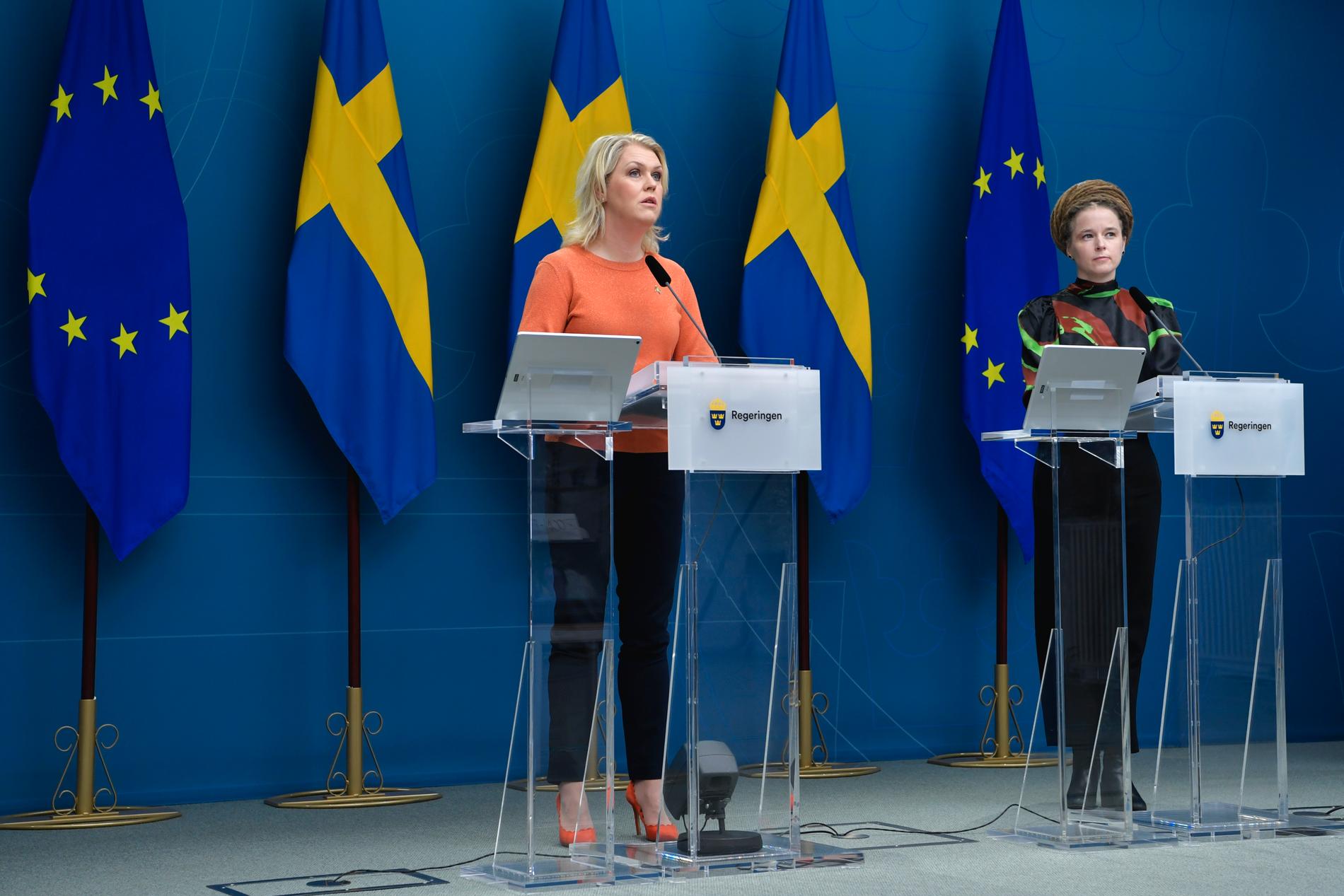 Socialminister Lena Hallengren och kulturminister Amanda Lind.