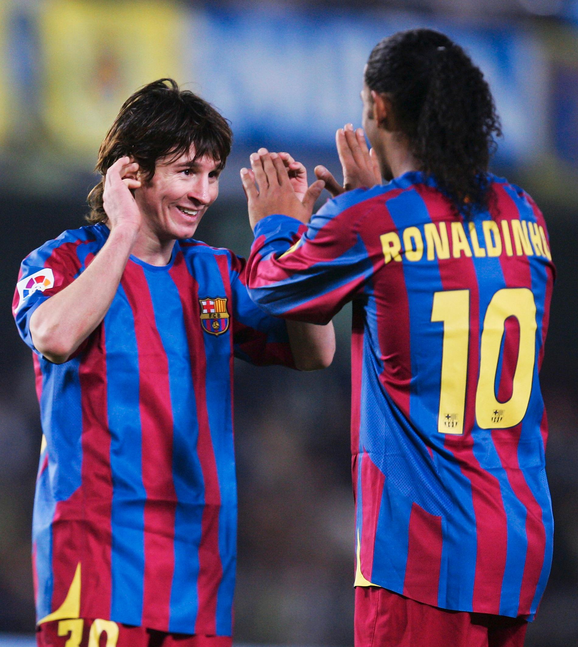 Messi och Ronaldinho.