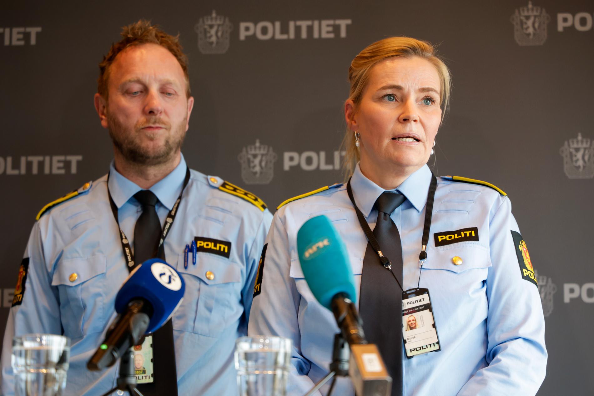 Polisåklagare Vanja Bruvoll och stabschef Vidar Arnesen under gårdagens pressträff.