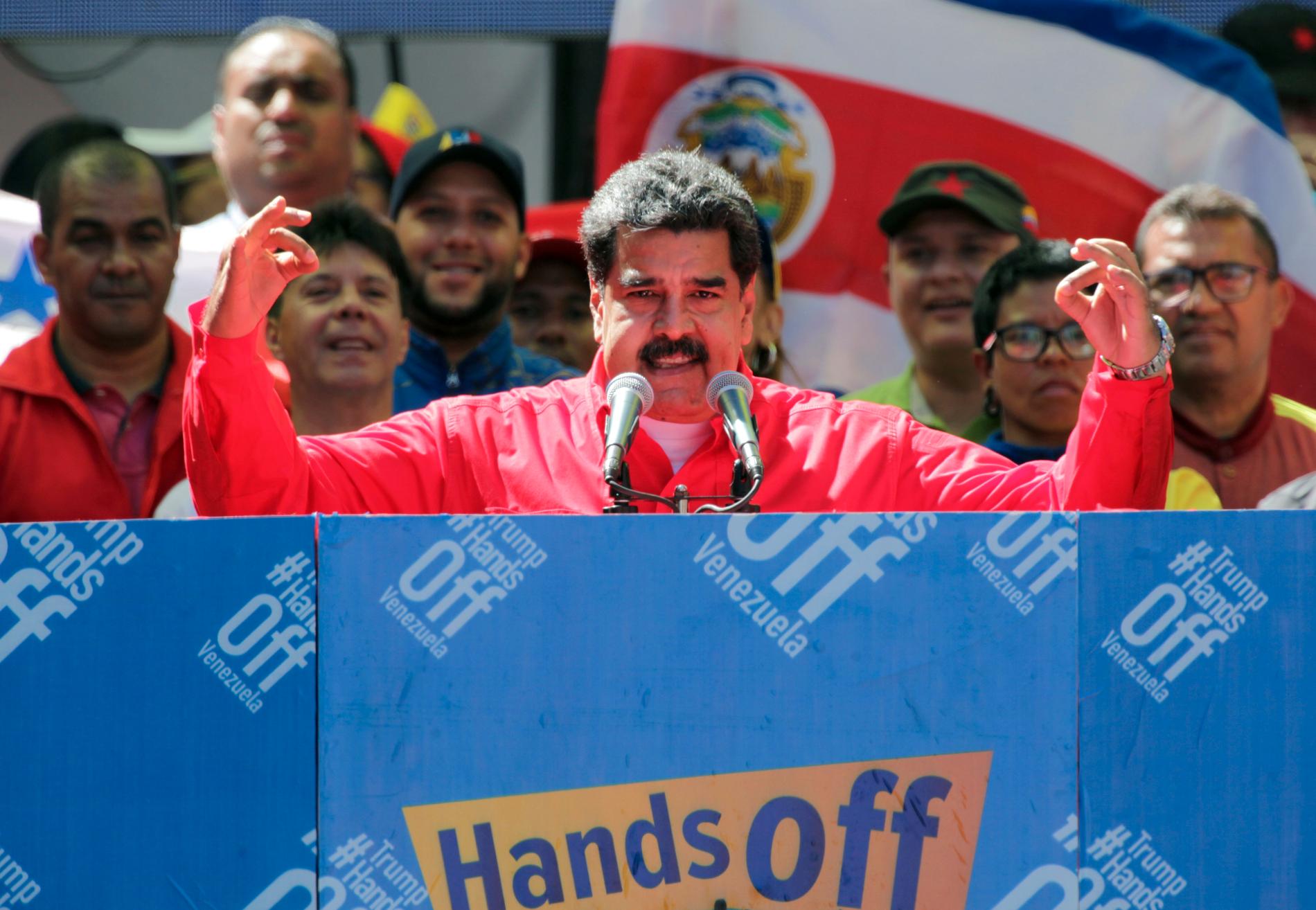 Venezuelas president Nicolás Maduro hävdar att han kommer att besegra en "minoritet" som leds av utmanaren Juan Guaidó. Arkivbild från den 23 februari.