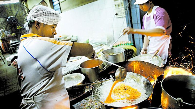 TRADITION Recepten på Thip Samai har utvecklats länge, från det att den nuvarande ägarens föräldrar började servera nudlar.