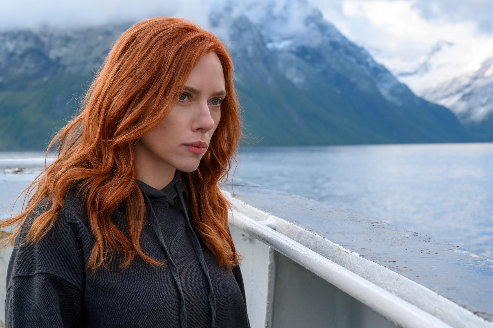 Scarlett Johansson iklär sig rollen som superspionen Black Widow för nionde gången i filmen med samma namn. Pressbild.